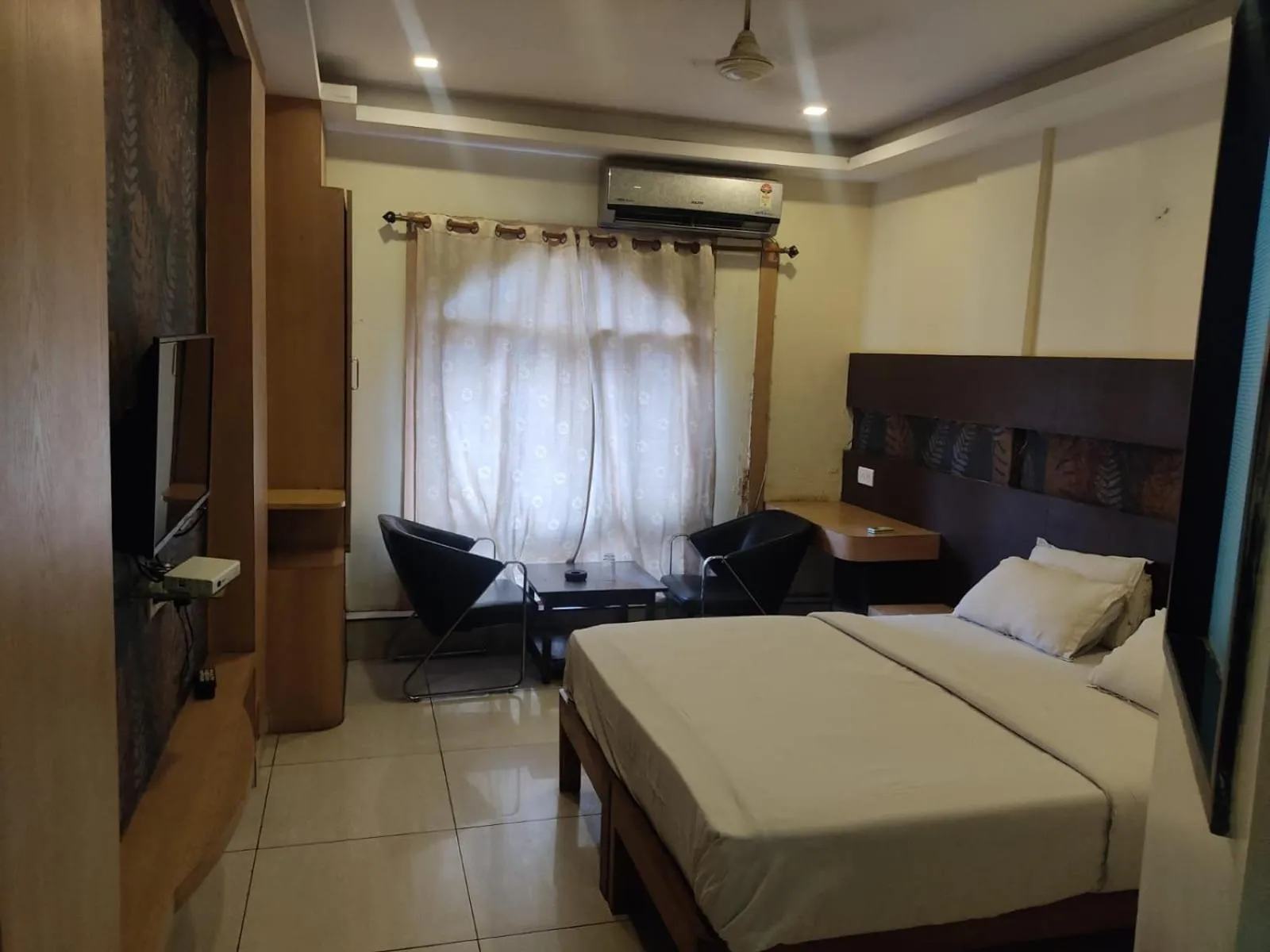 TV and multimedia, Bed in Hotel pleasure palace