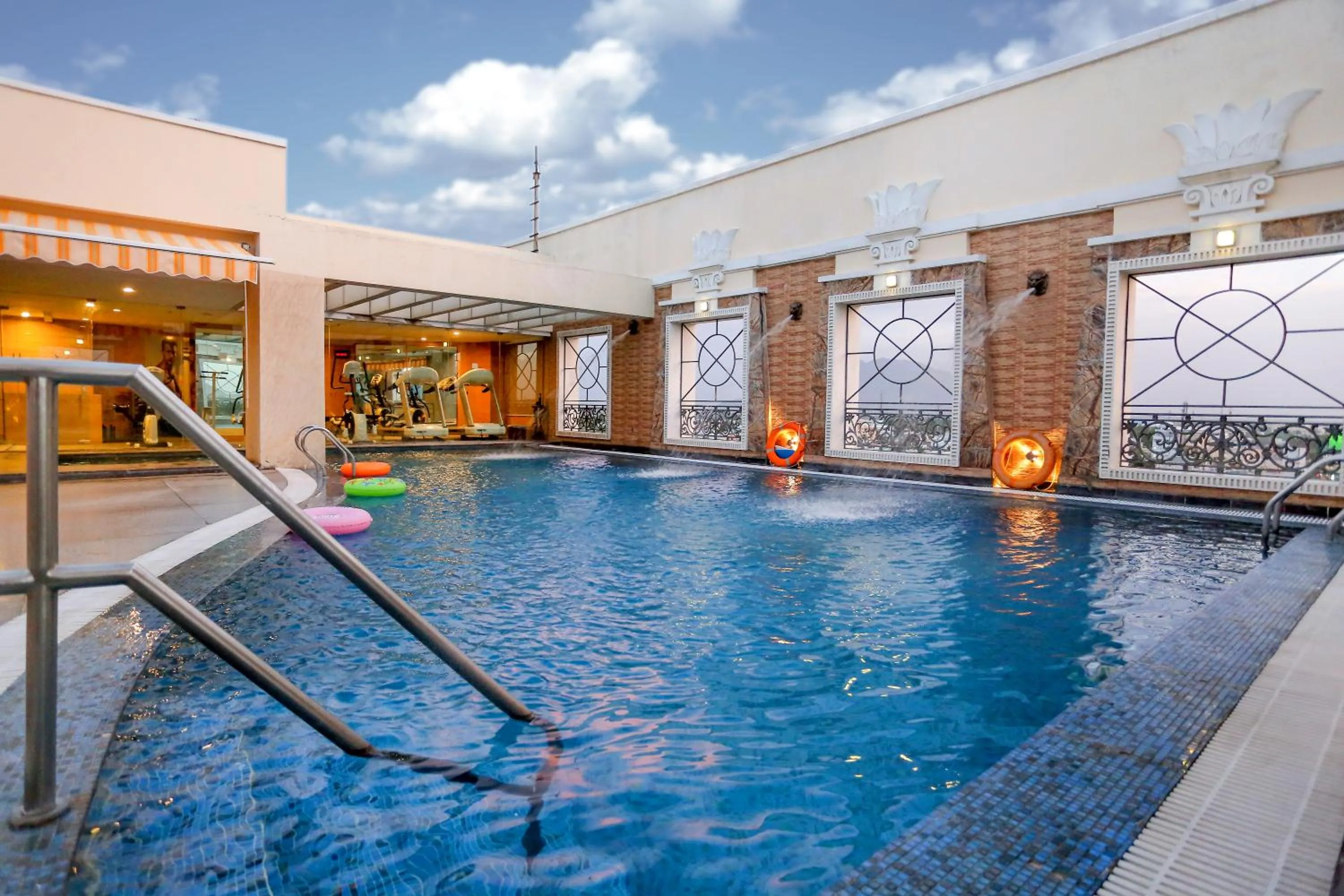 Swimming pool in Sivaraj Inn Salem