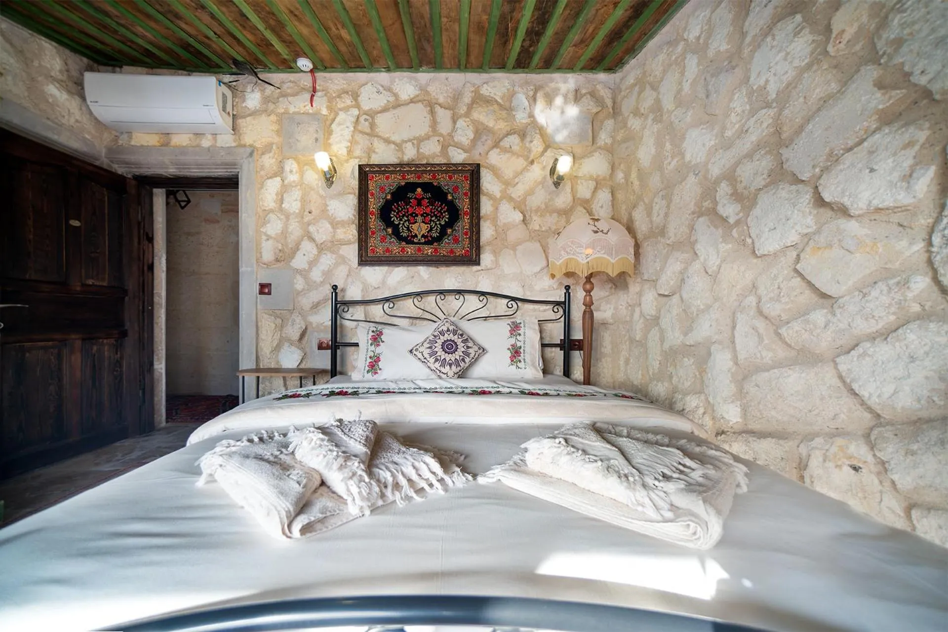 Bed in Aysel Inn House