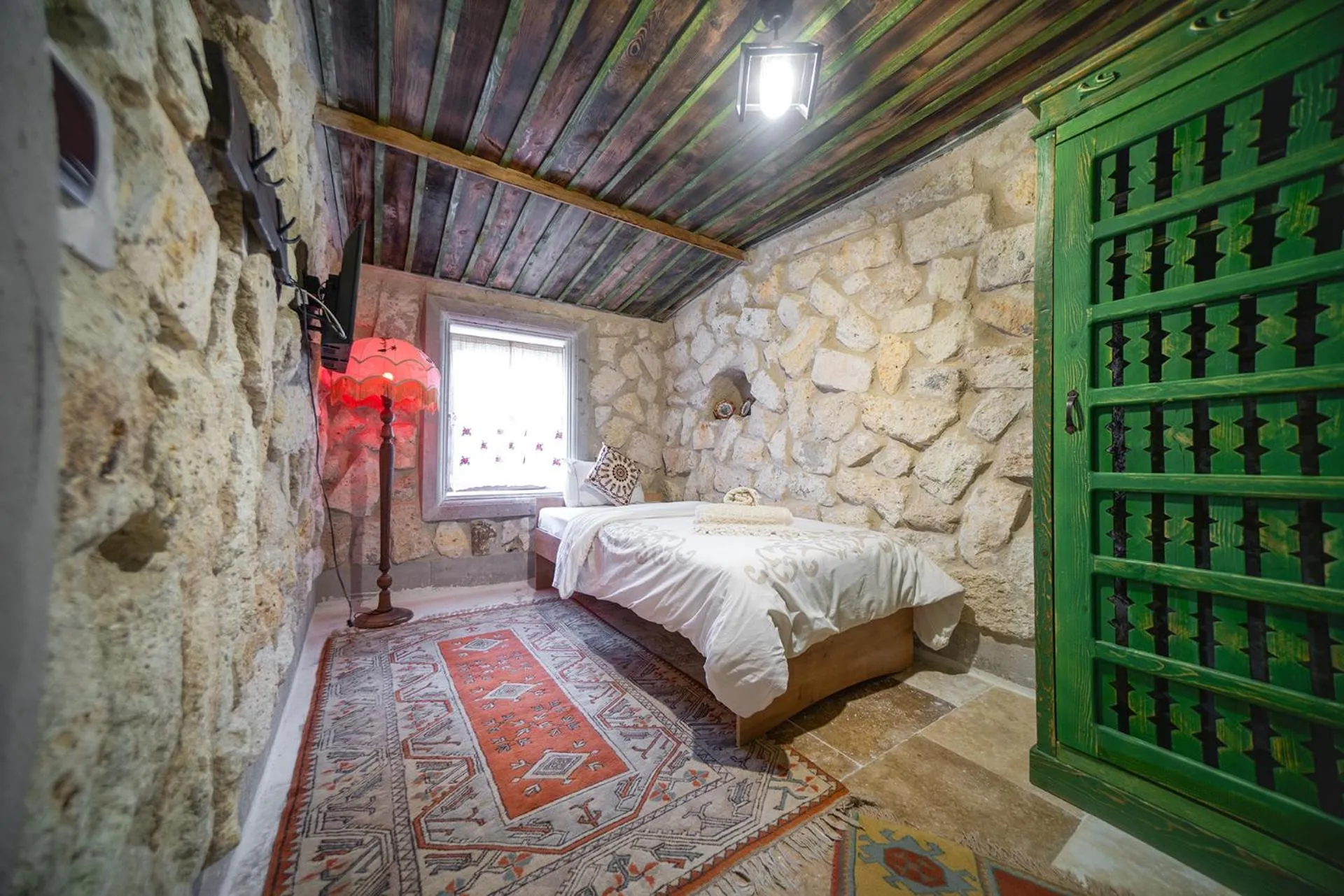 Bed in Aysel Inn House