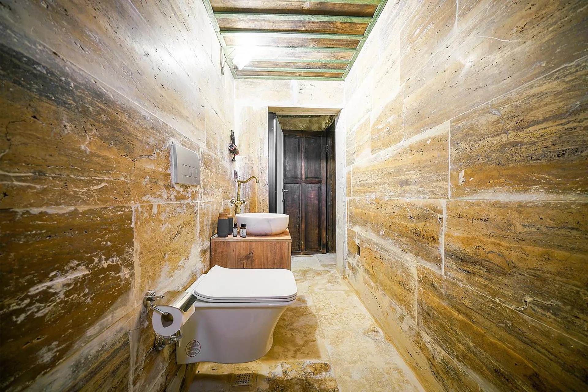 Bathroom in Aysel Inn House