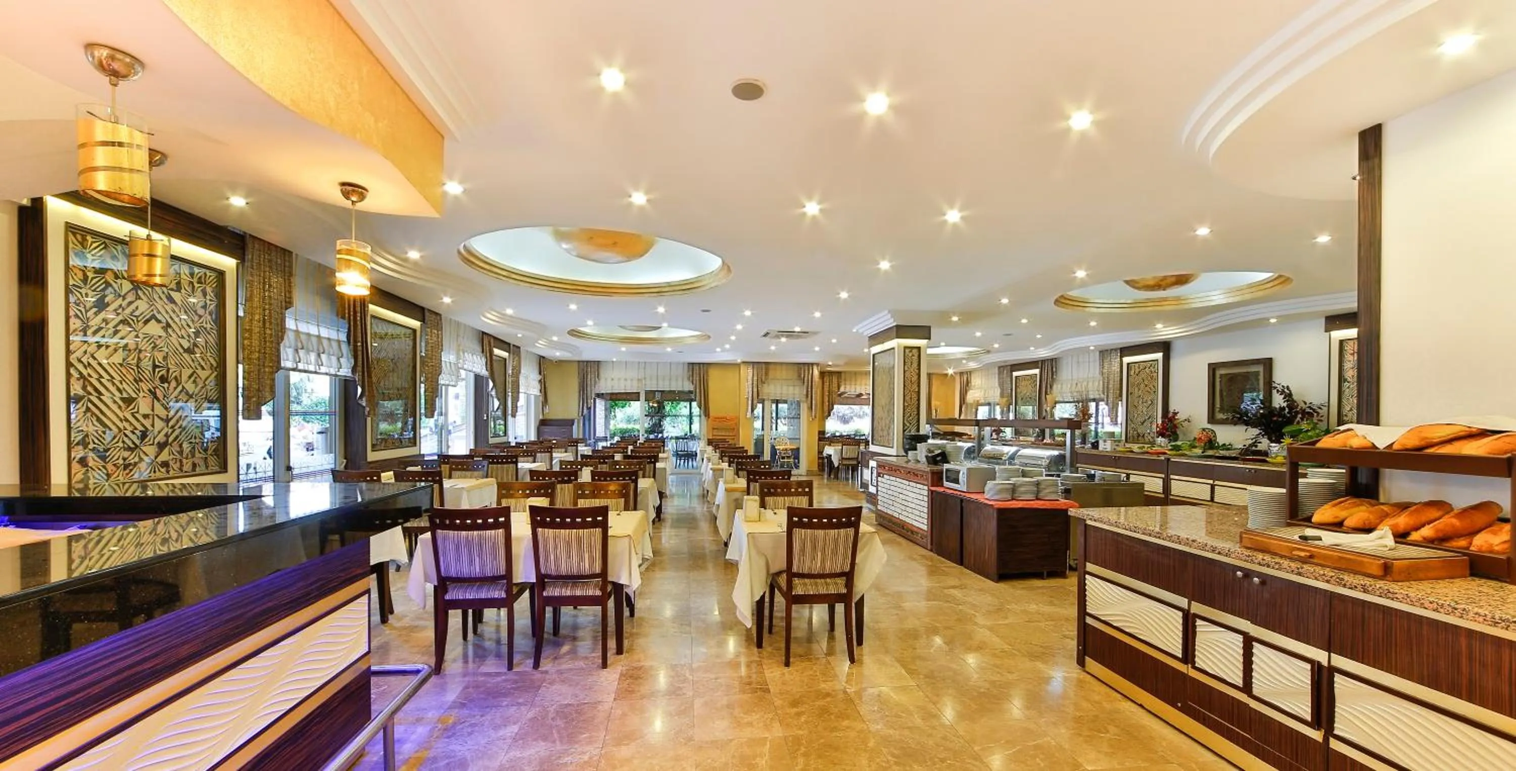 Restaurant/places to eat in Kleopatra Ada Hotel