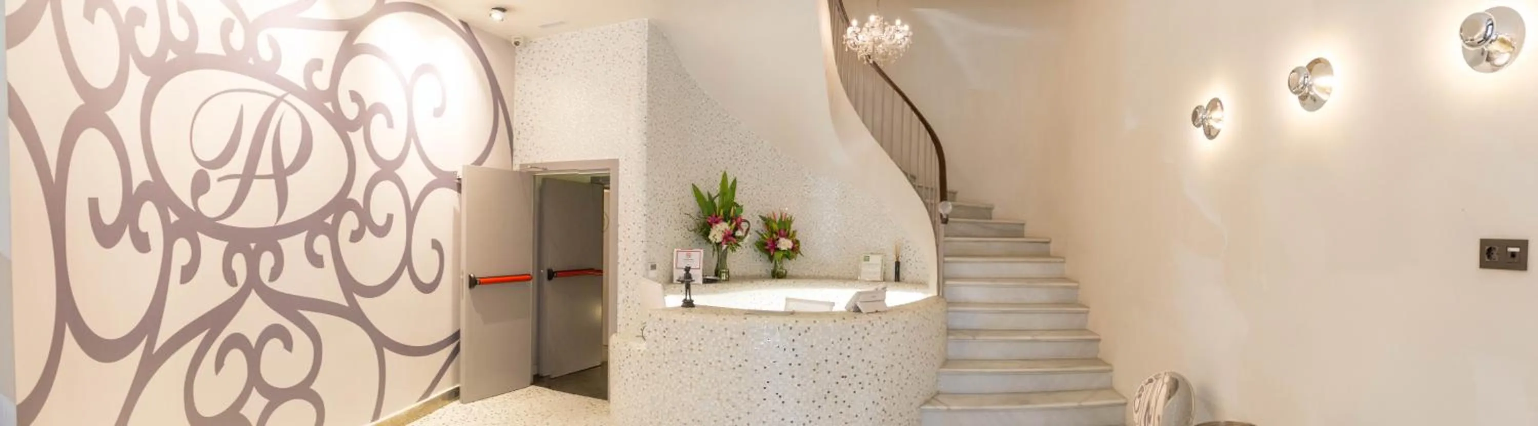 Lobby or reception in Palacete de Álamos Apartamentos