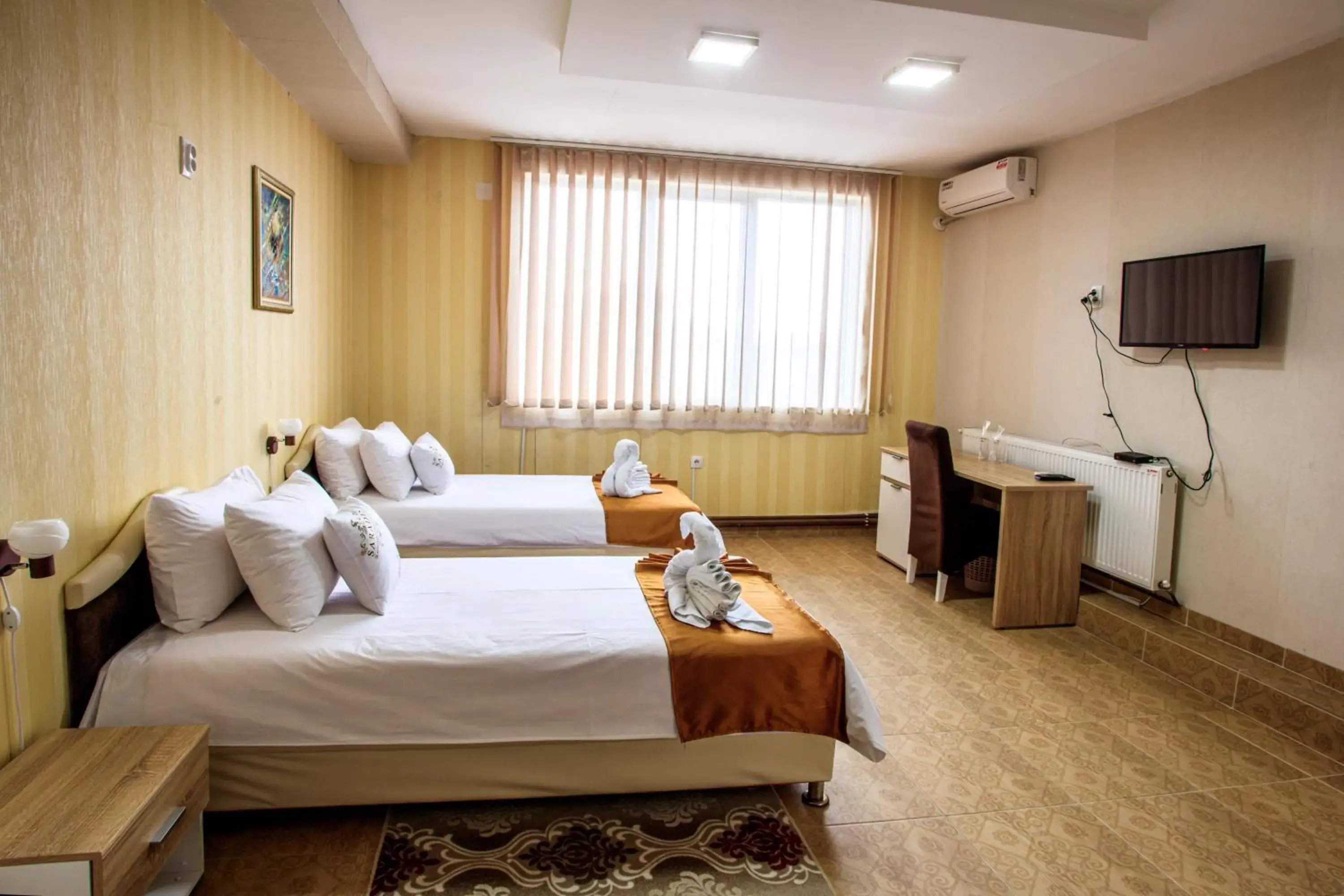 Twin Room in Hotel Saradis Twin Room in Hotel Saradis