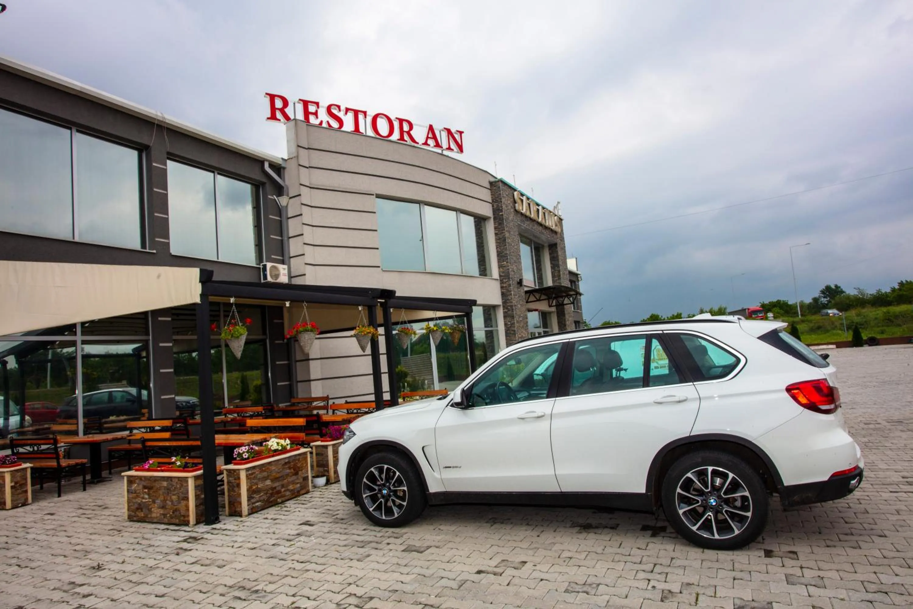 Property building in Hotel Saradis