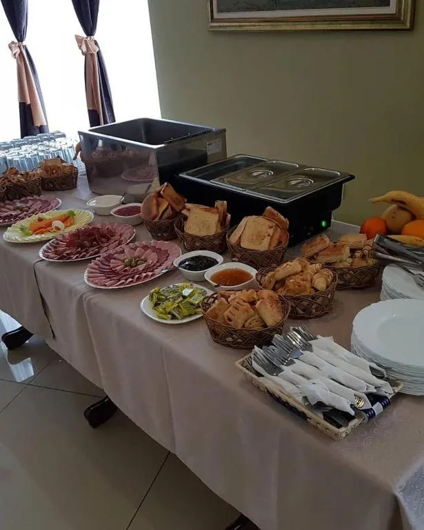 Restaurant/places to eat in Hotel Saradis