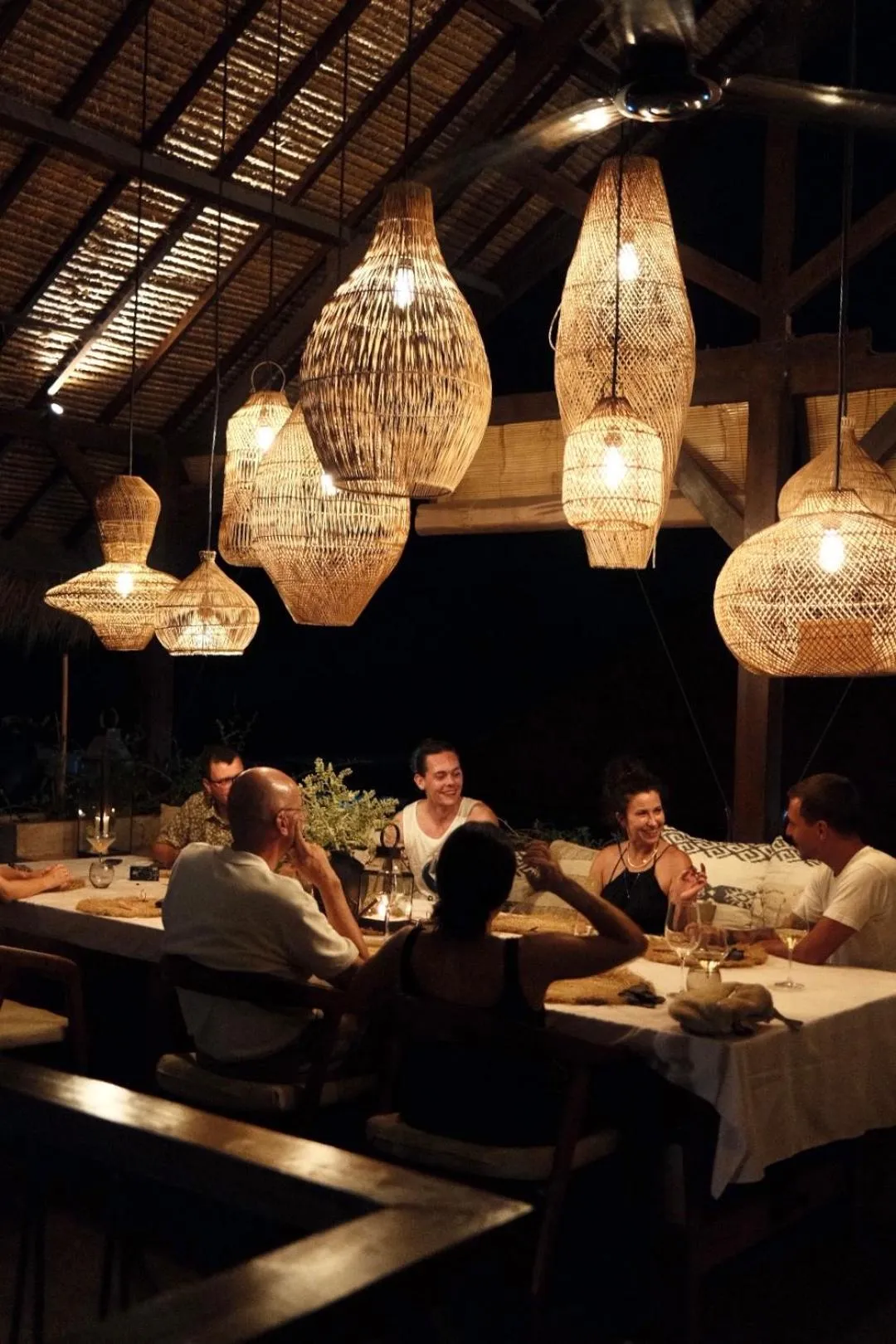 Restaurant/places to eat in Hani Hideaway