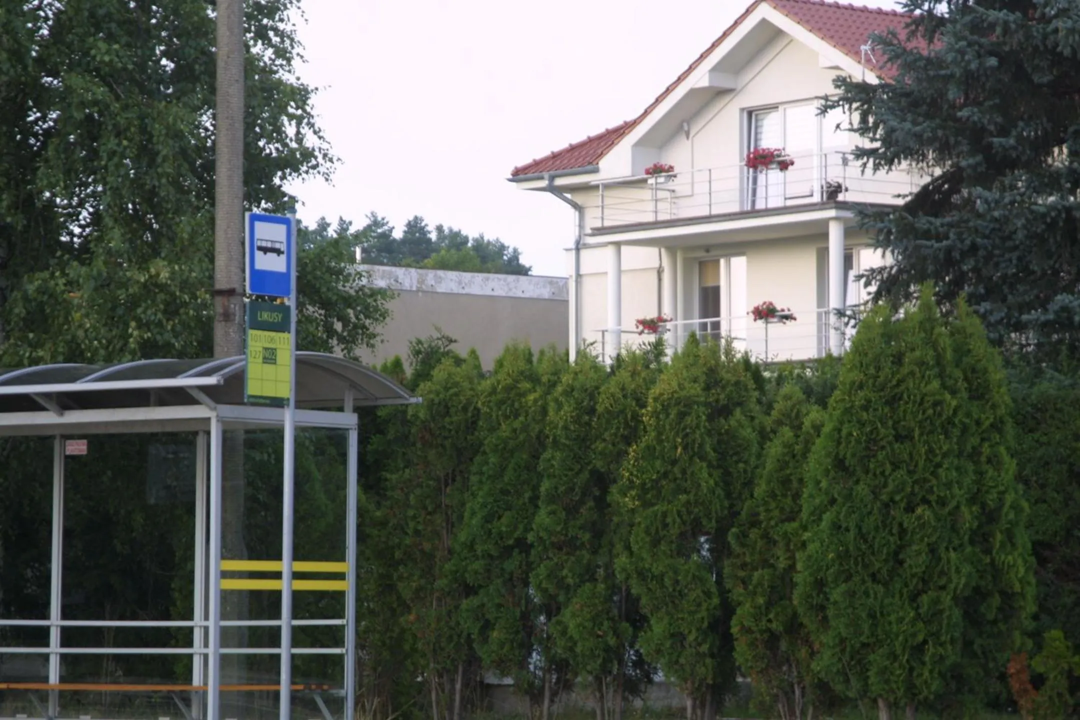 Hotelik Likusy - przy plaży nad jeziorem Ukiel z bezpłatnym prywatnym parkingiem i klimatyzacją