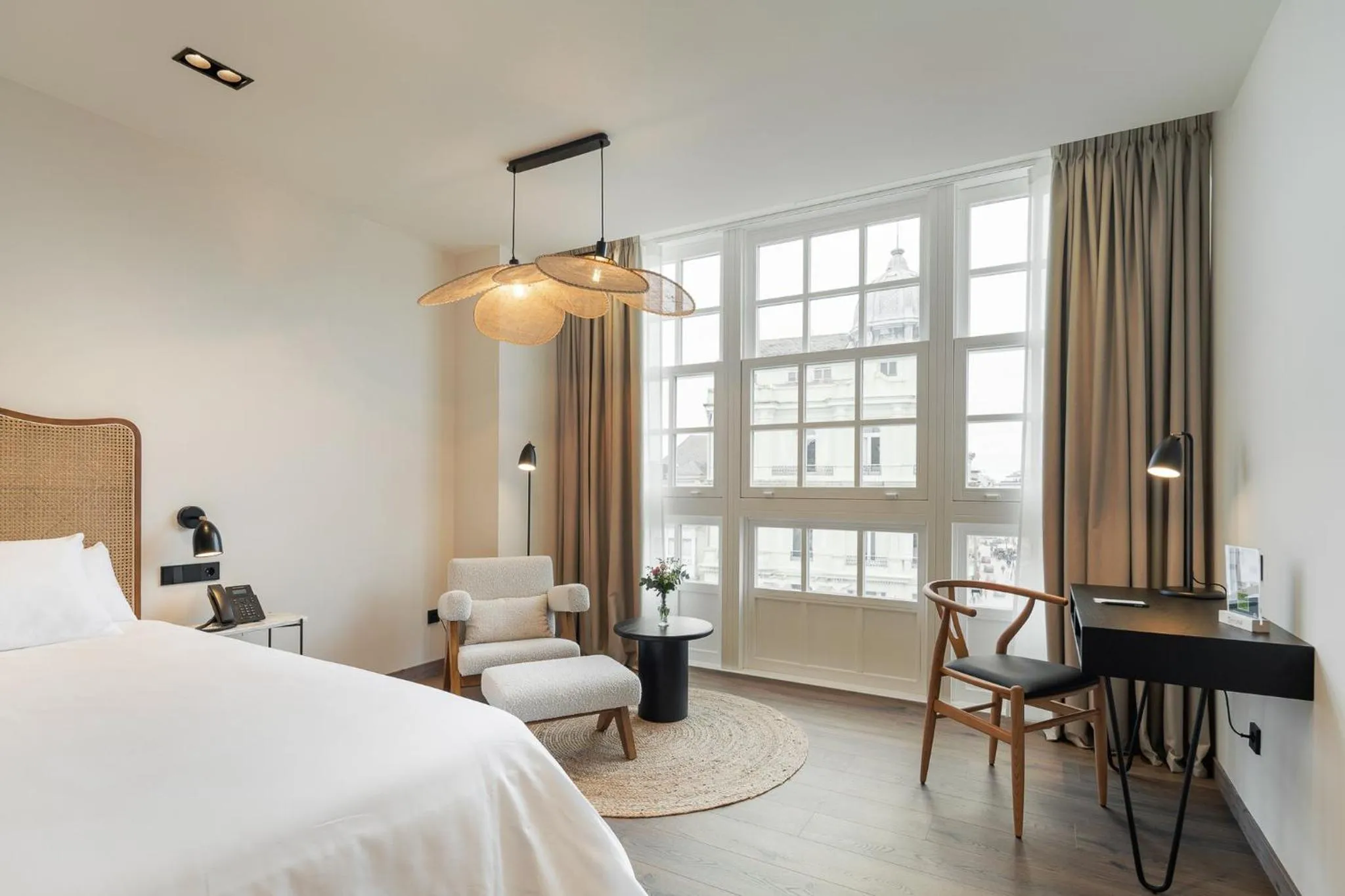 Photo of the whole room, Bed in Sercotel EsteOeste