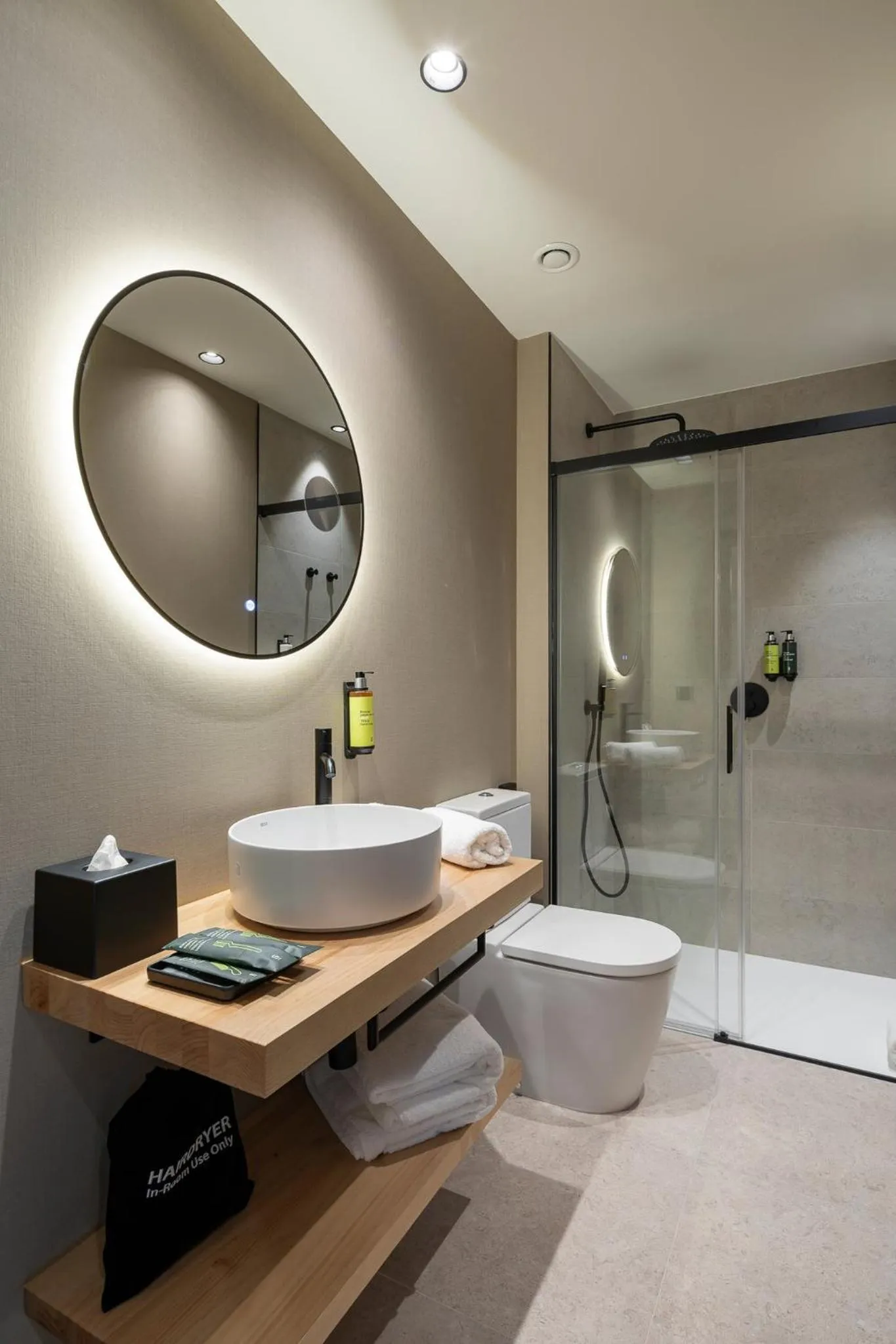 Bathroom in Sercotel EsteOeste