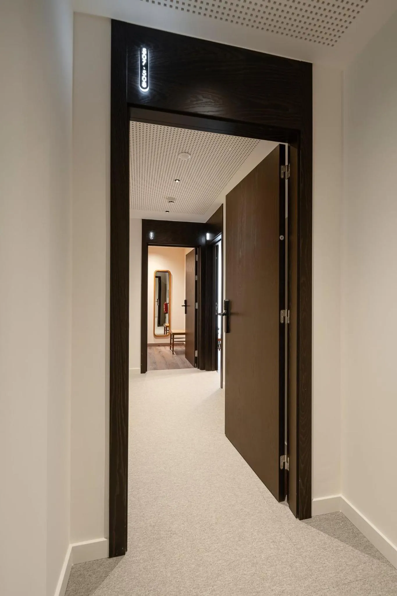 Photo of the whole room in Sercotel EsteOeste