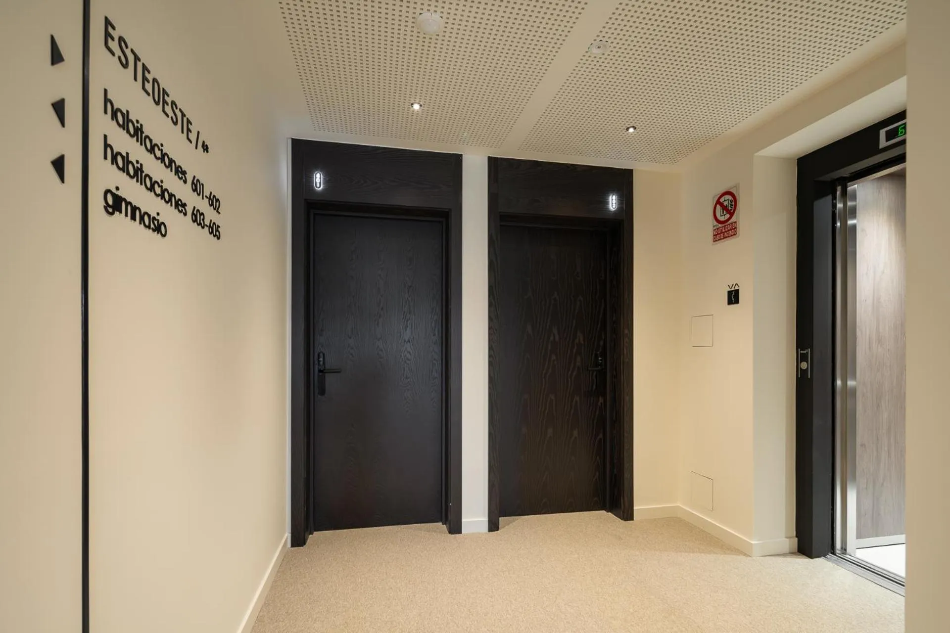 elevator in Sercotel EsteOeste