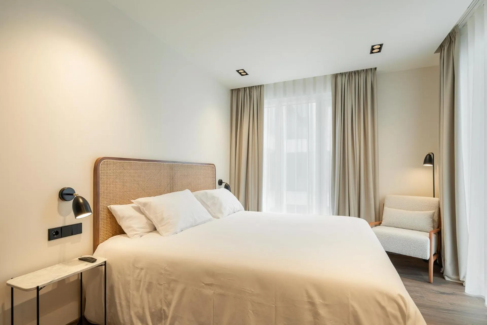 Bedroom, Bed in Sercotel EsteOeste