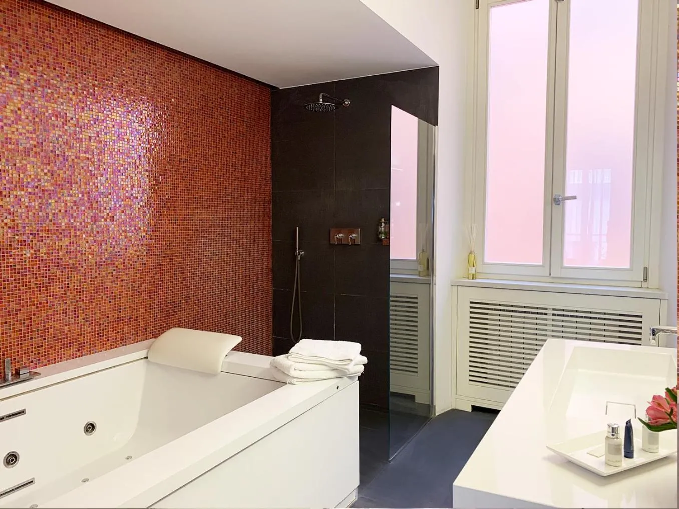 Hot Tub in ARCAsuite Tritone Luxury