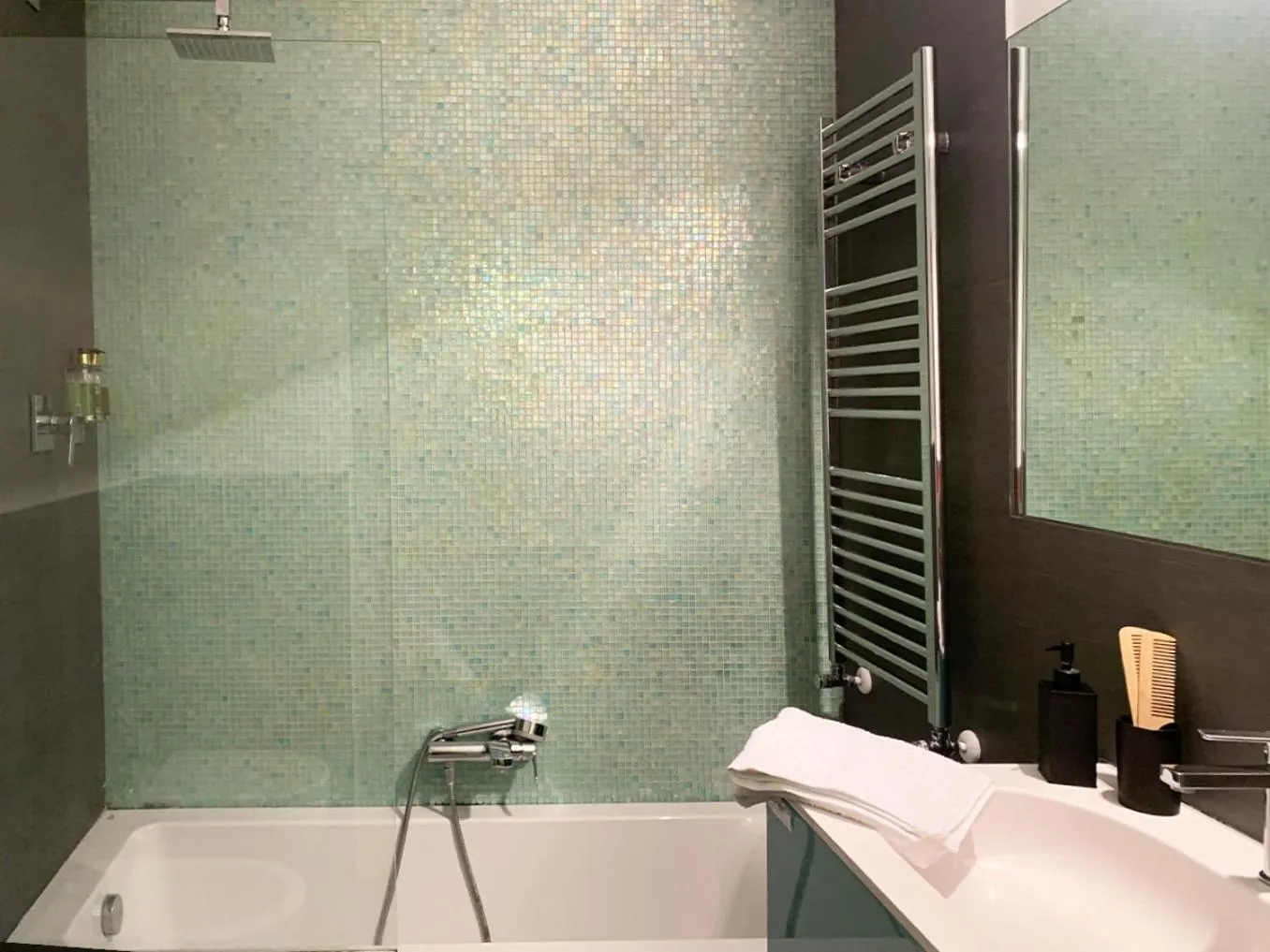 Shower in ARCAsuite Tritone Luxury