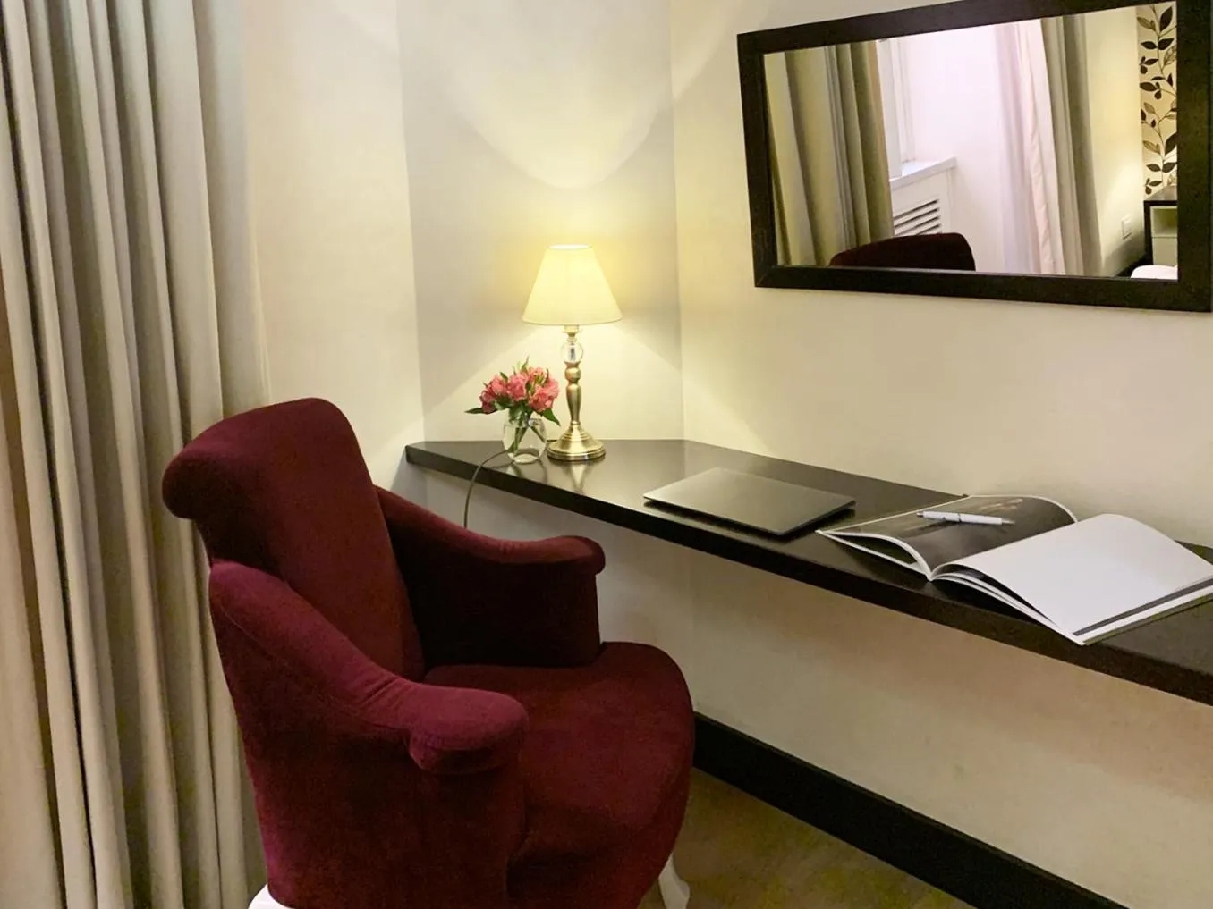 Seating area in ARCAsuite Tritone Luxury