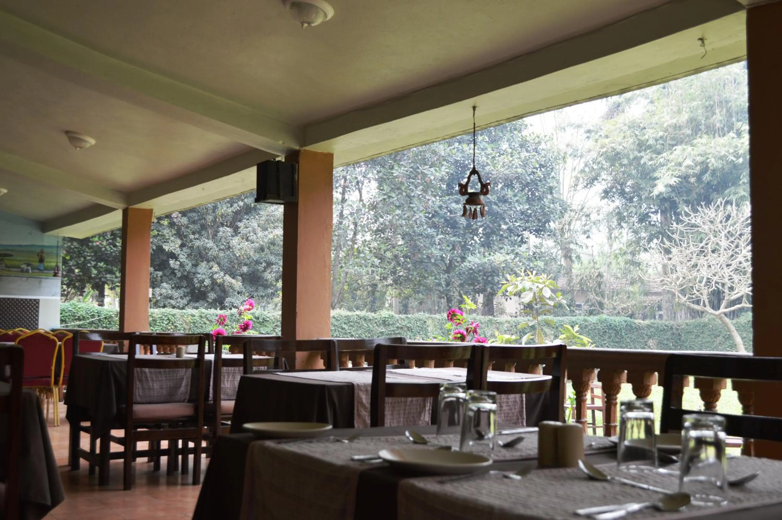 Restaurant/places to eat in Chitwan Paradise Hotel