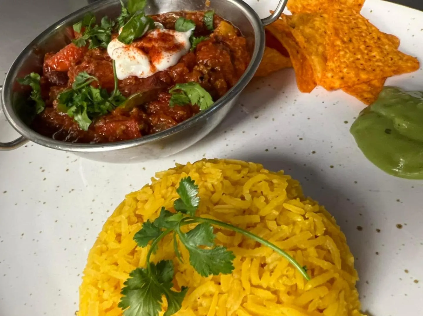 Restaurant/places to eat in The Queen Vic Hotel