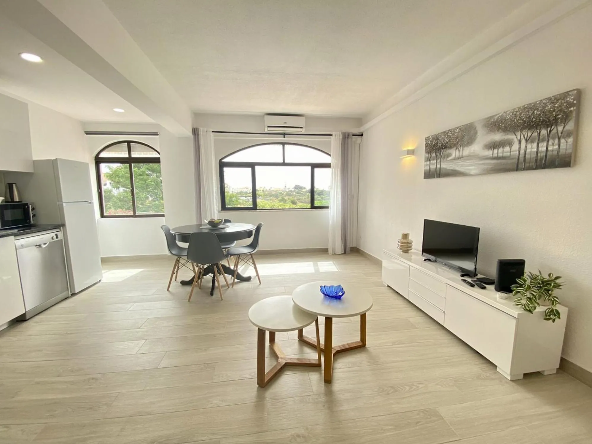 Communal lounge/ TV room in Albufeira Central 6 by Homing