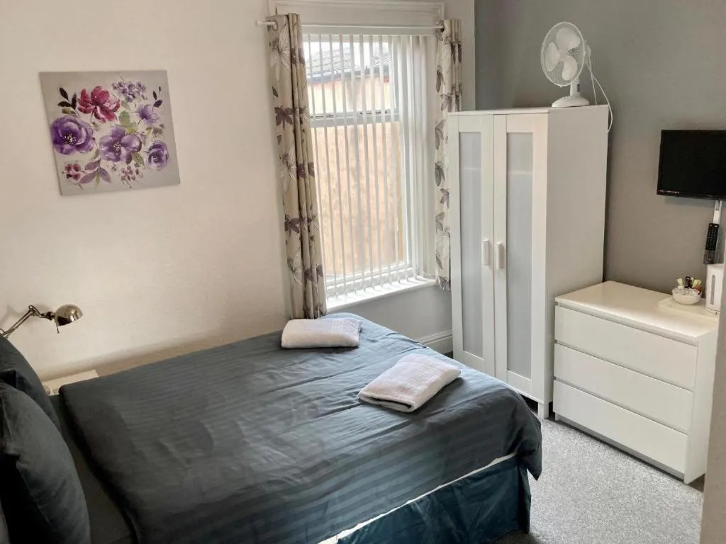 Bed in The Hotel And Bar Blackpool