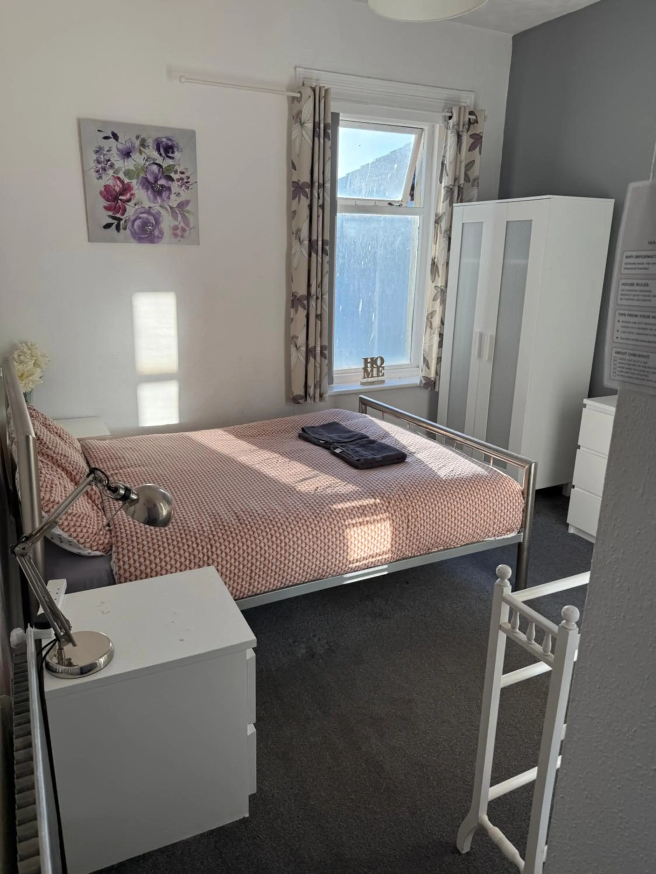 Bed in The Hotel And Bar Blackpool