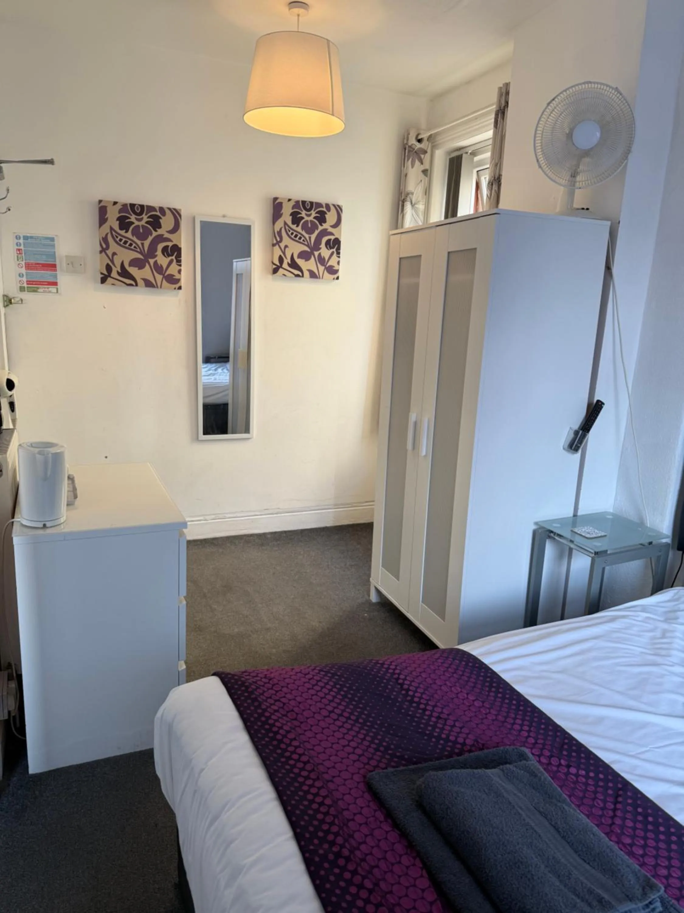 Bed in The Hotel And Bar Blackpool