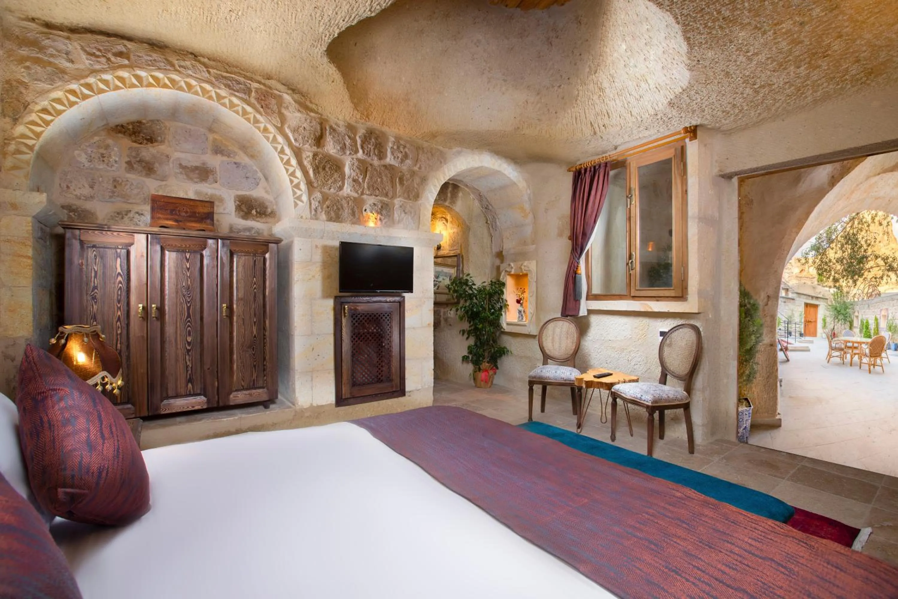 Communal lounge/ TV room in Cappadocia Pema Cave House