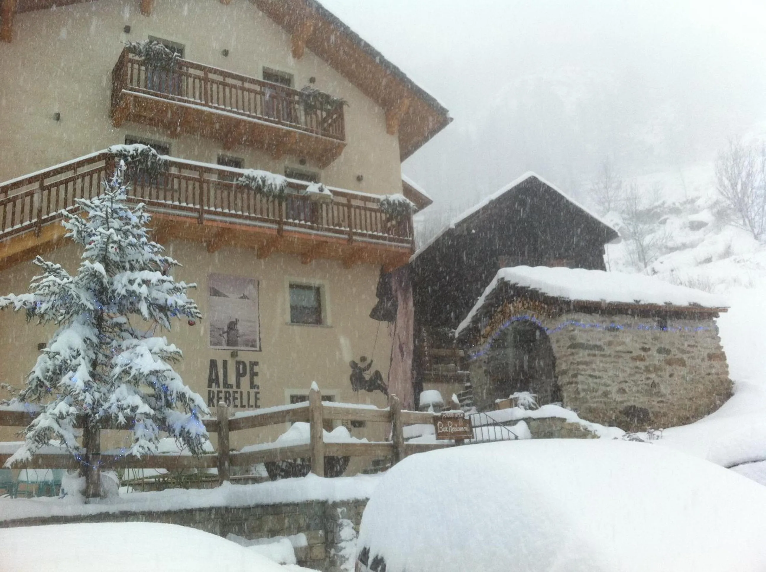 Facade/entrance in Alpe Rebelle