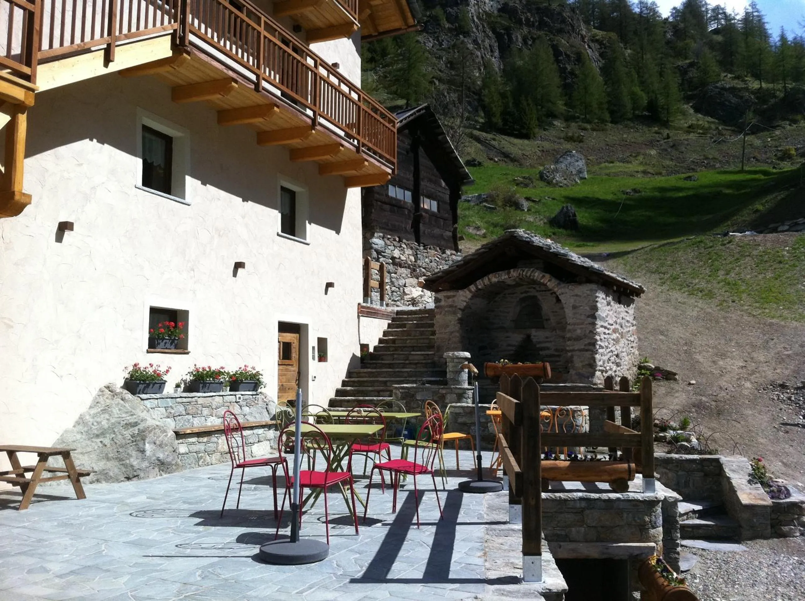 Facade/entrance in Alpe Rebelle
