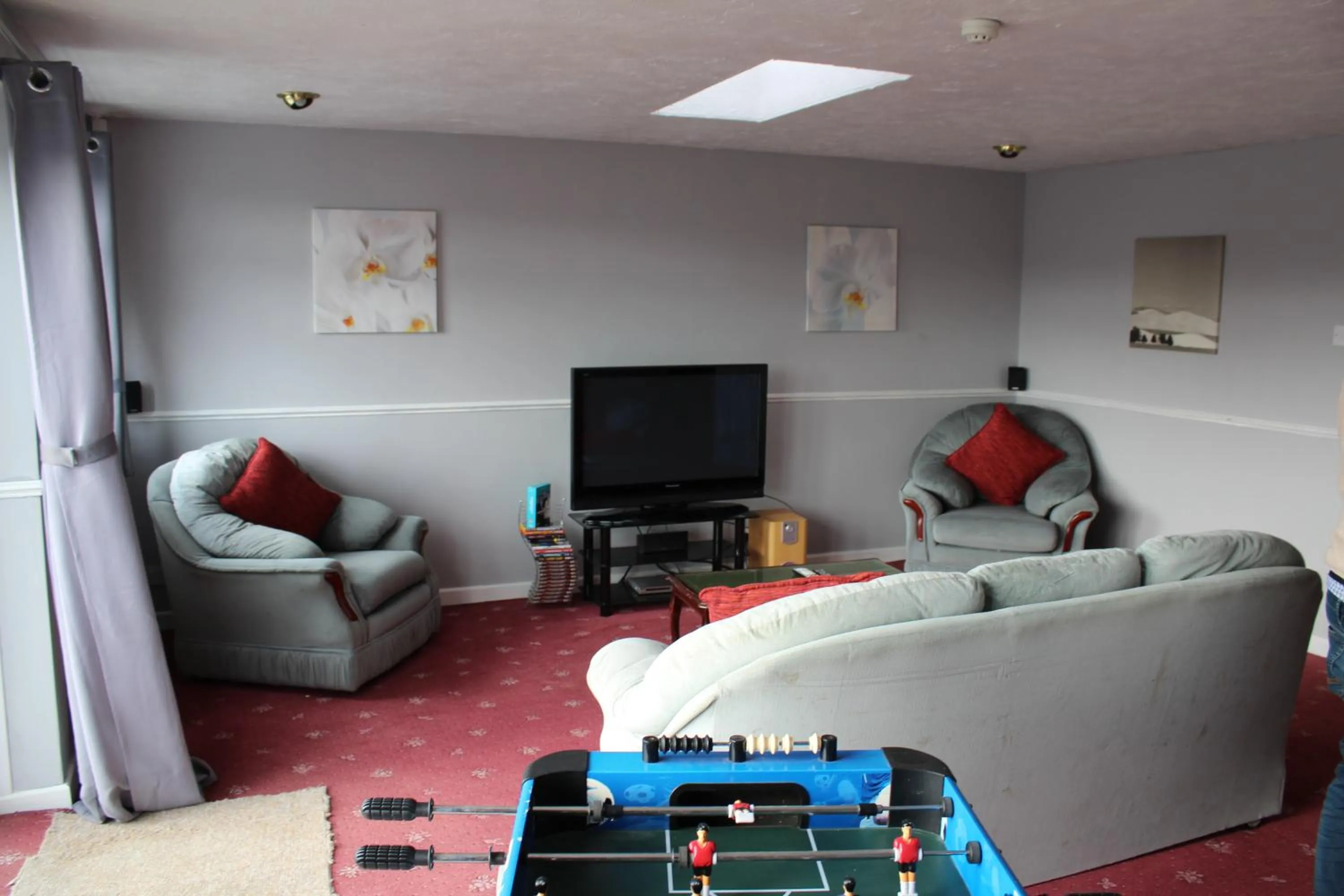 Living room in Middlegate Hotel