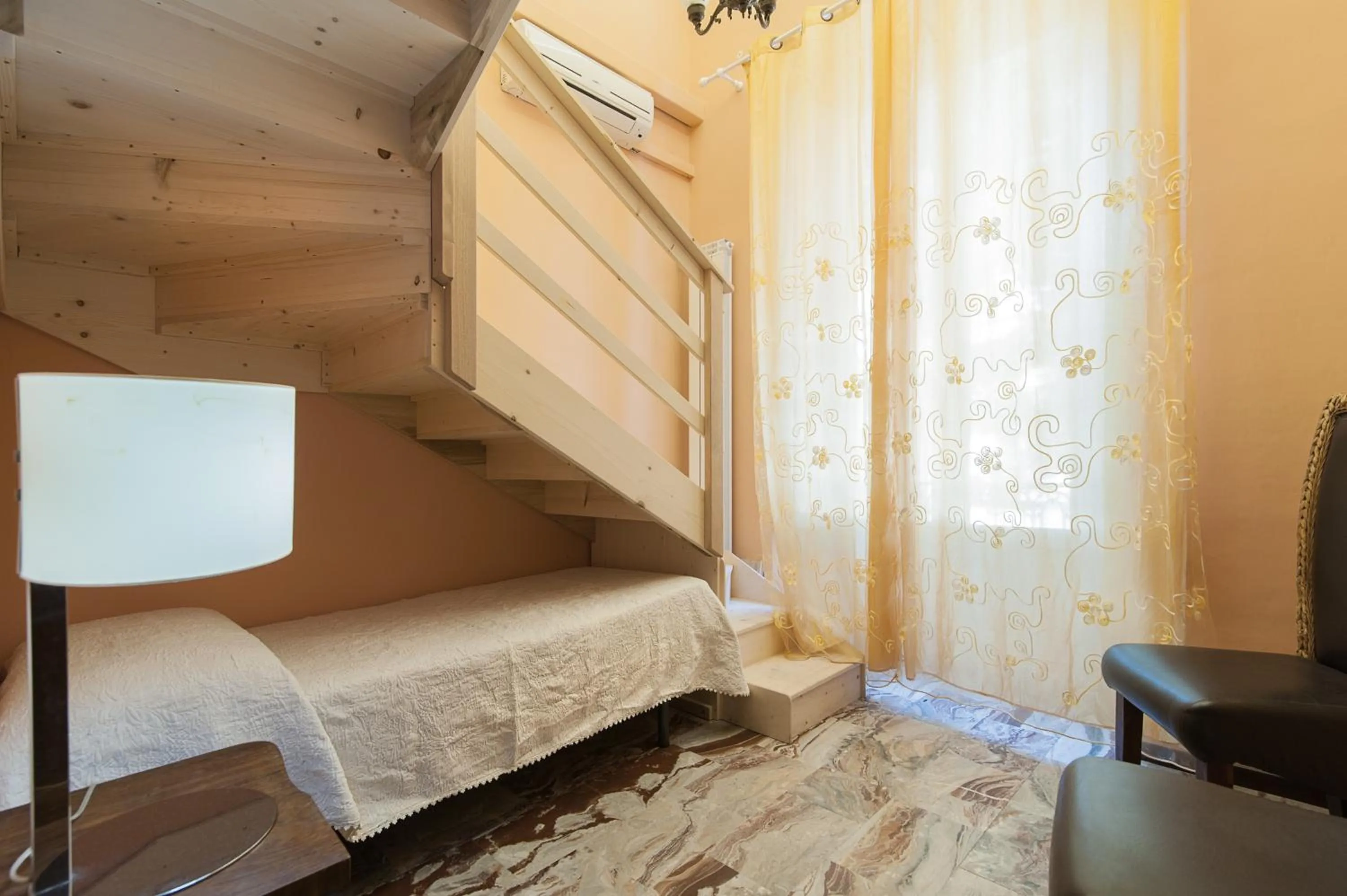 Photo of the whole room, Bed in Palazzo Osanna