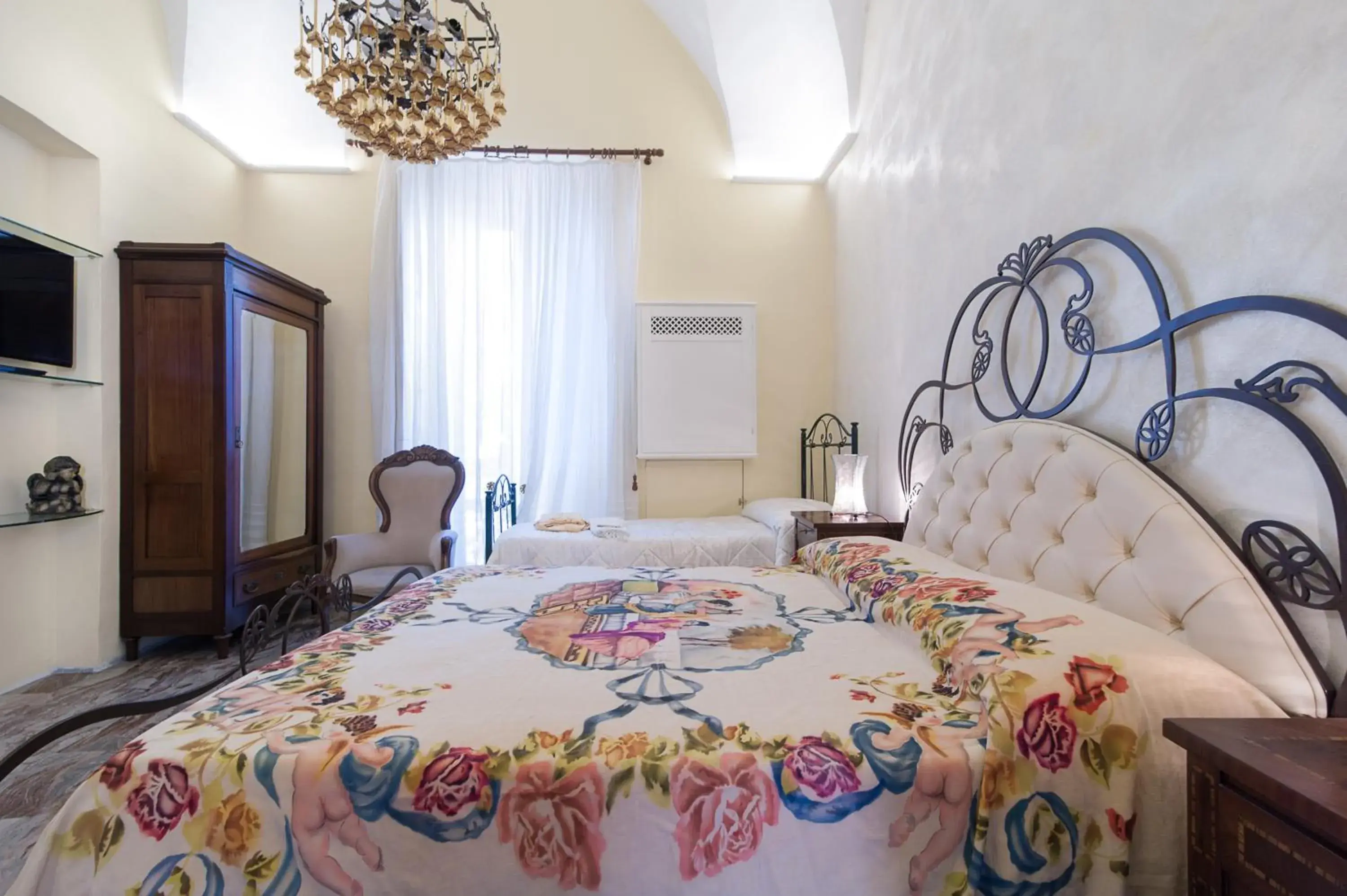 Triple Room in Palazzo Osanna Triple Room in Palazzo Osanna