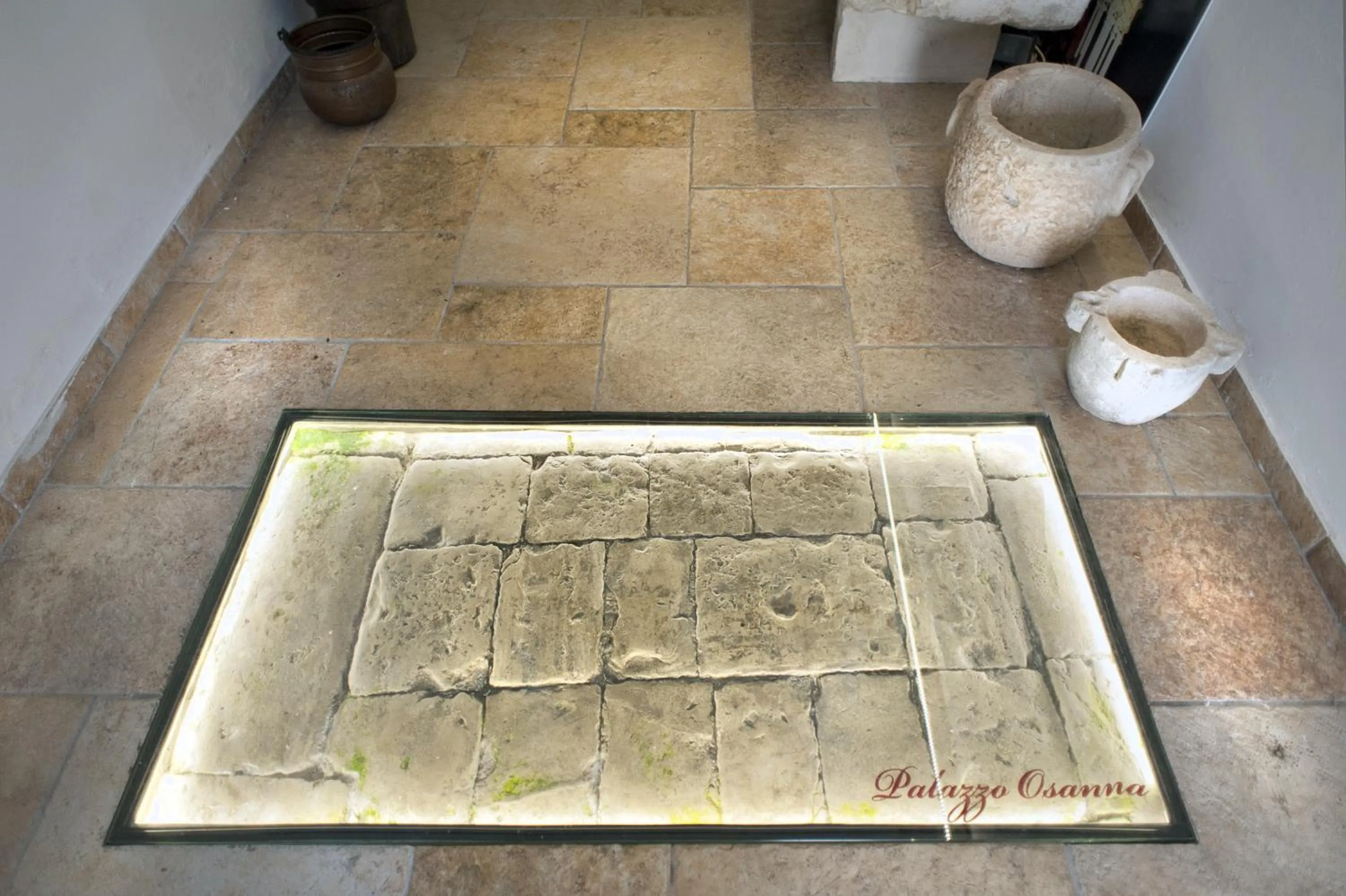 Decorative detail in Palazzo Osanna