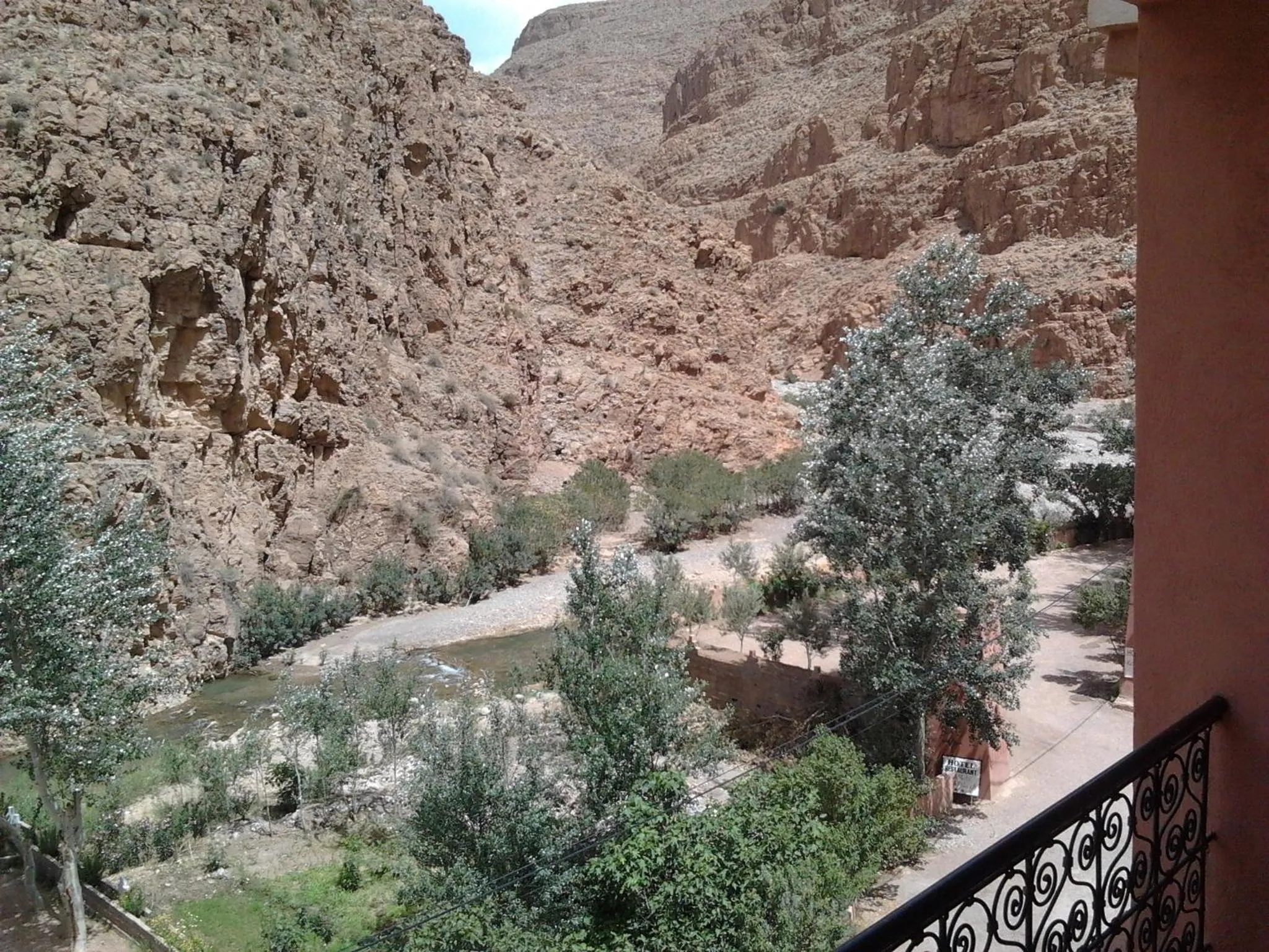 Mountain view in Hôtel Restaurant La Gazelle De Dades