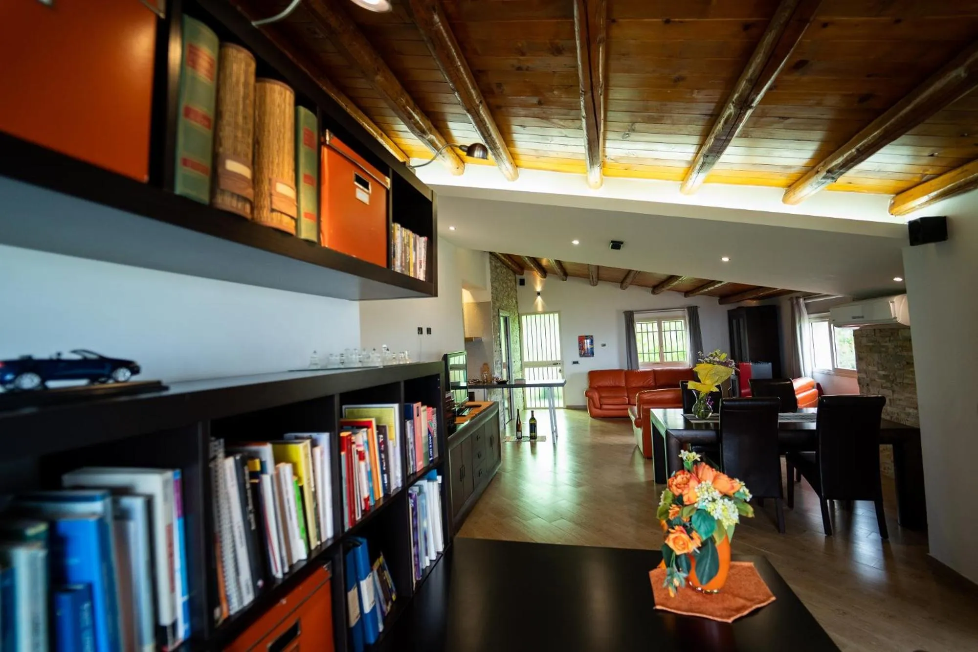 Library in Camagna Country House
