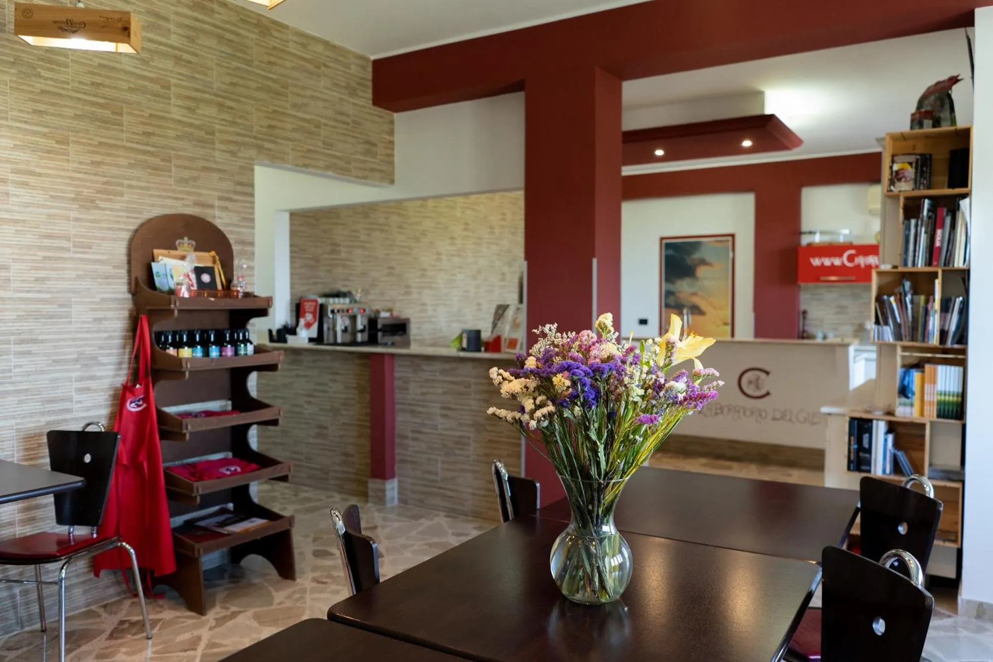 Communal lounge/ TV room in Camagna Country House