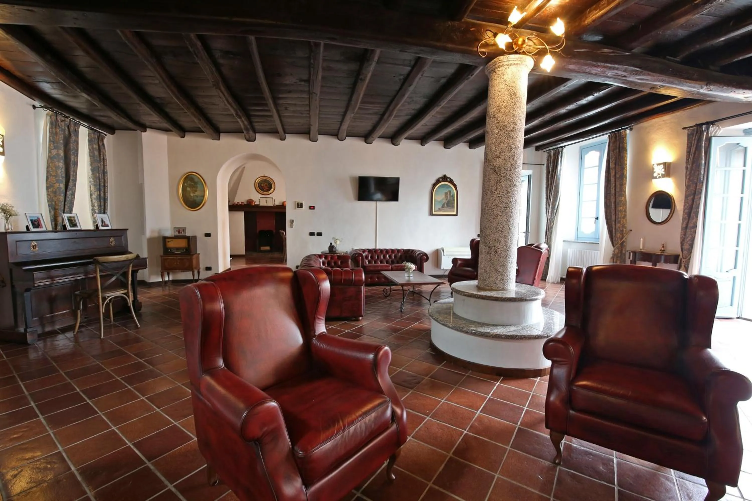 Living room in Palazzo Del Vicerè