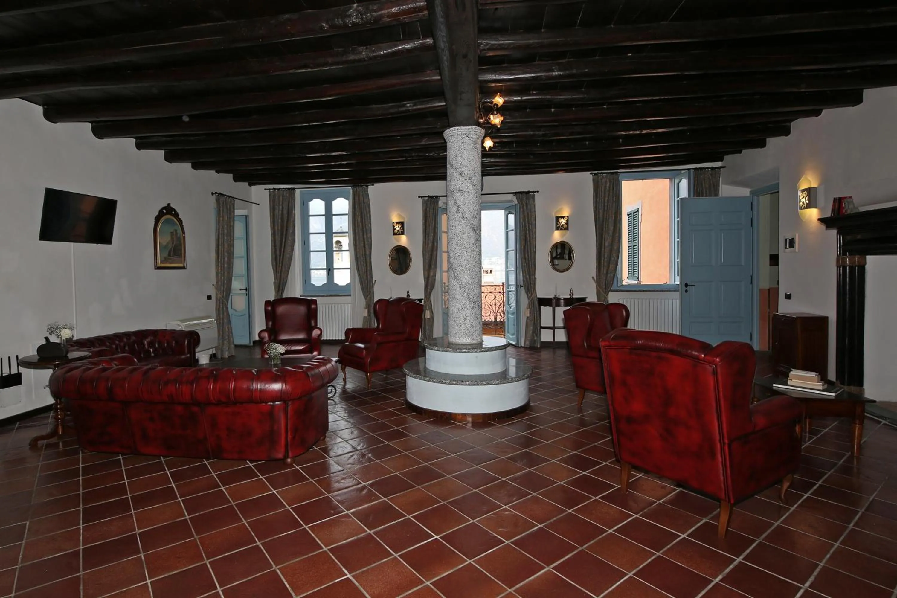 Living room in Palazzo Del Vicerè
