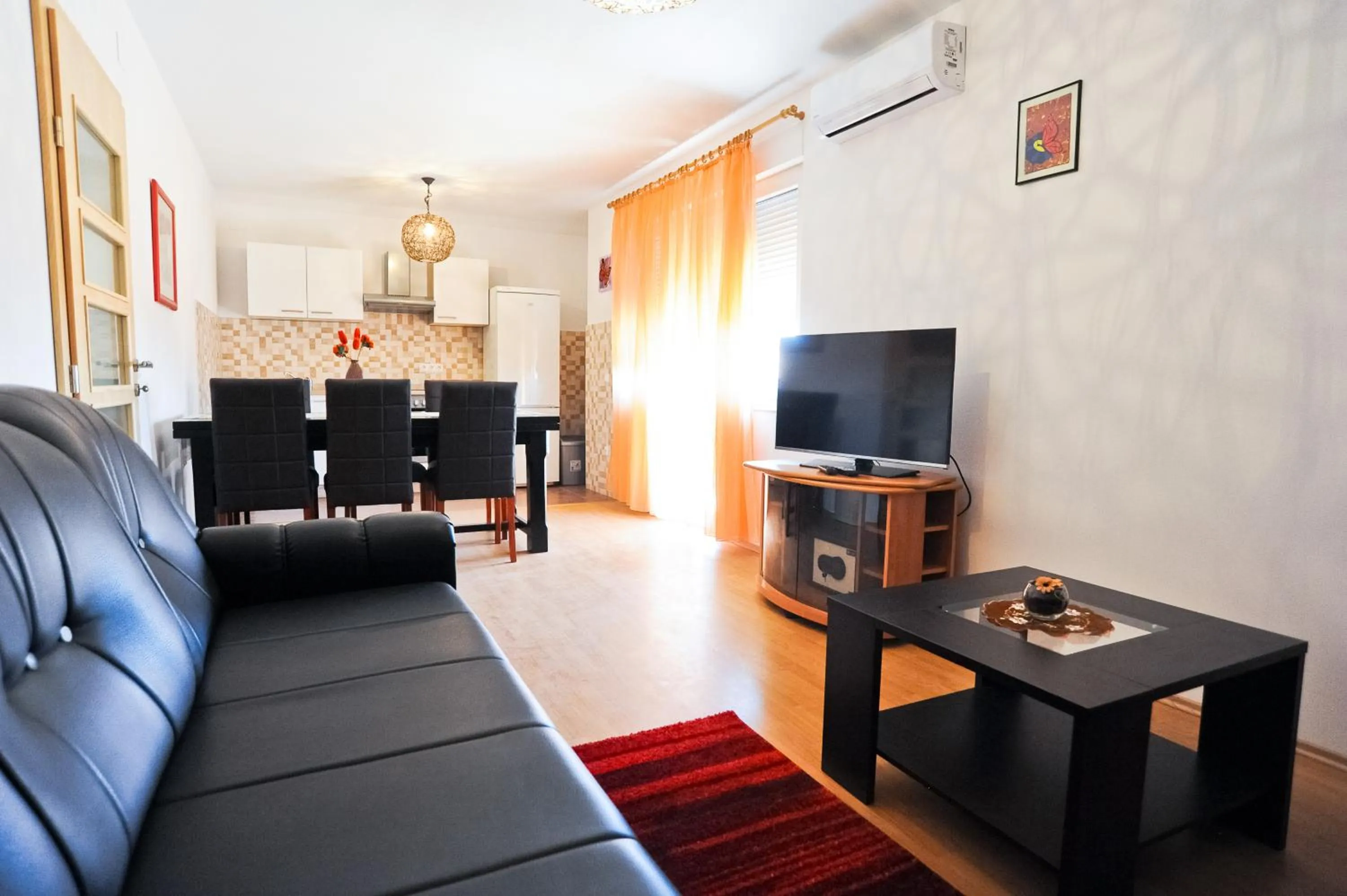Communal lounge/ TV room in Apartmani Roko