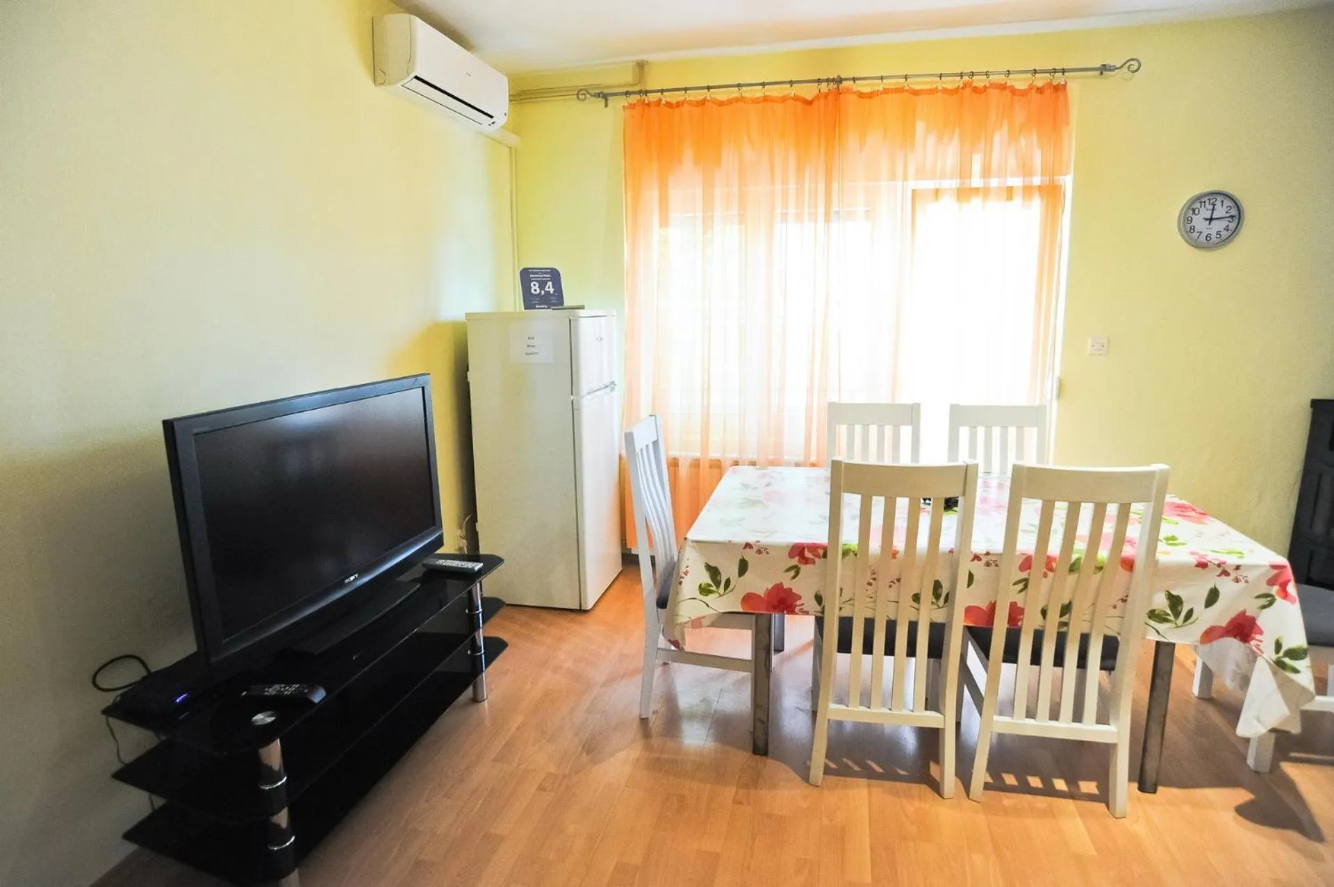 Communal lounge/ TV room in Apartmani Roko