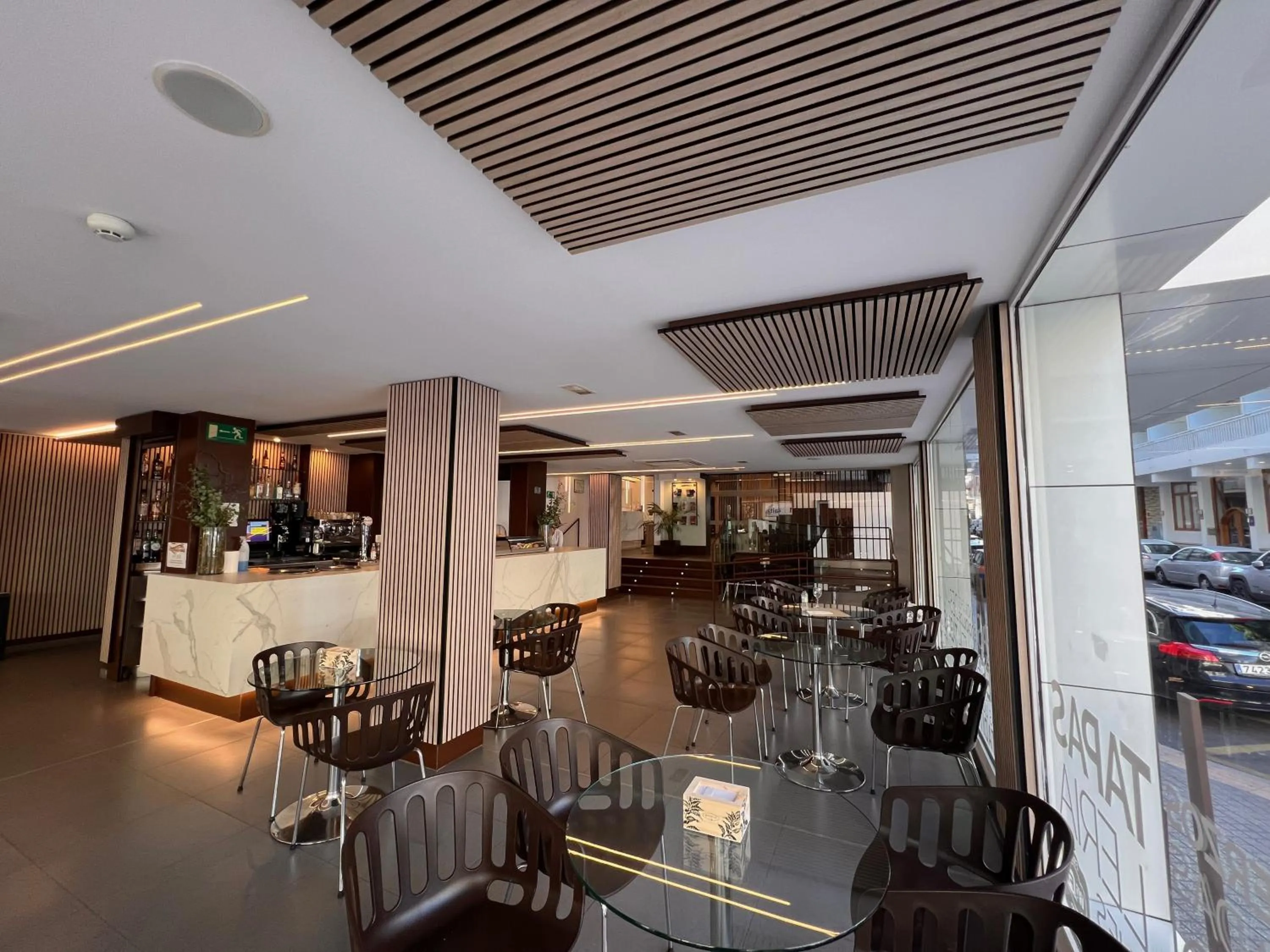 Lounge or bar in Hotel Montesol Benidorm