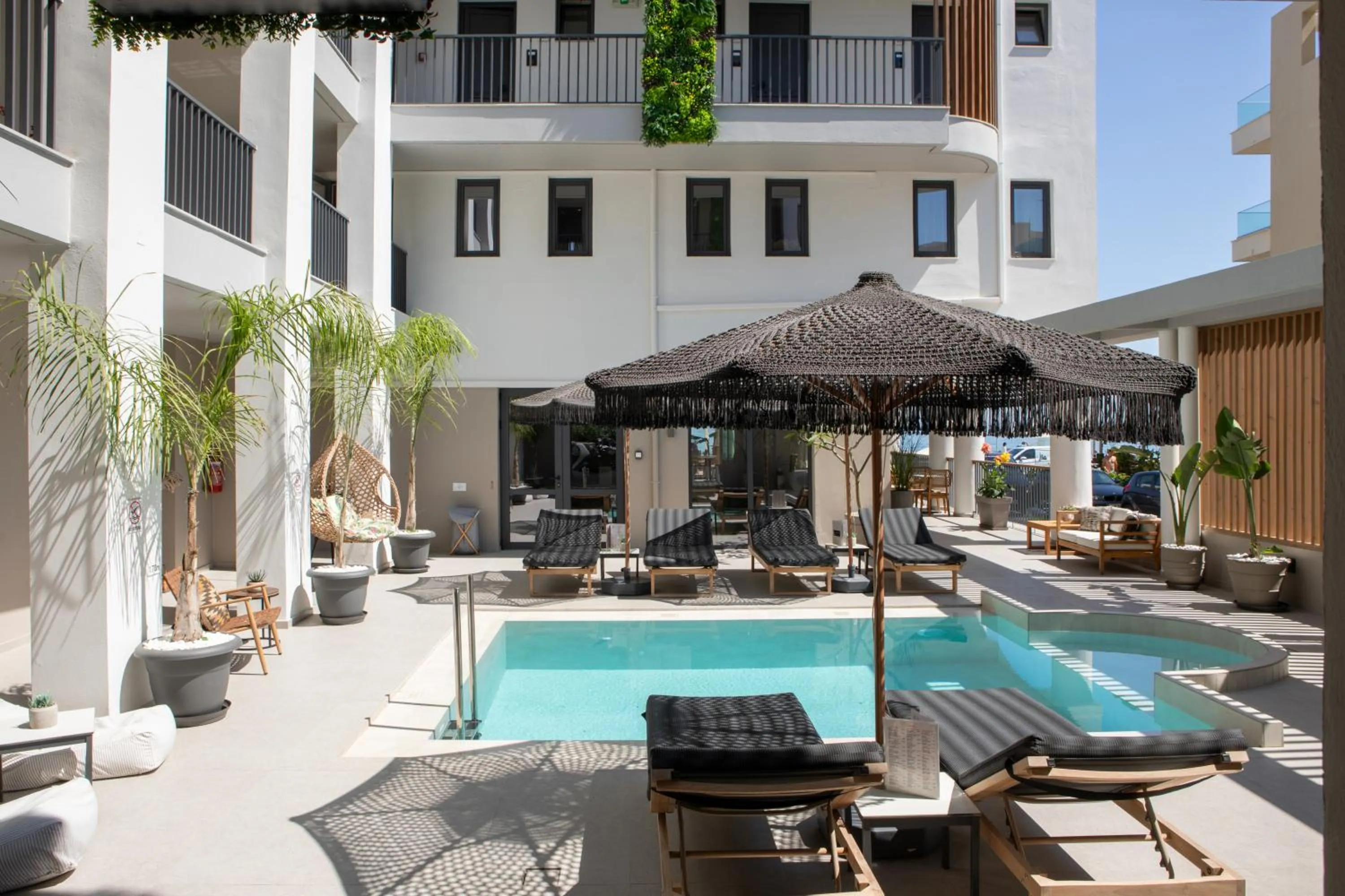 Swimming pool in Ammos Suites