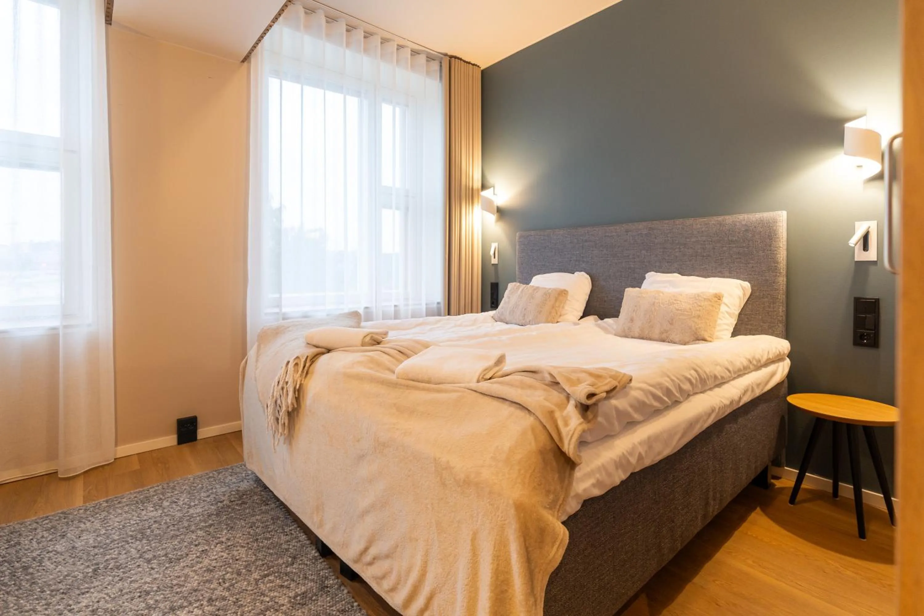 Bed in Postmaster Hotel