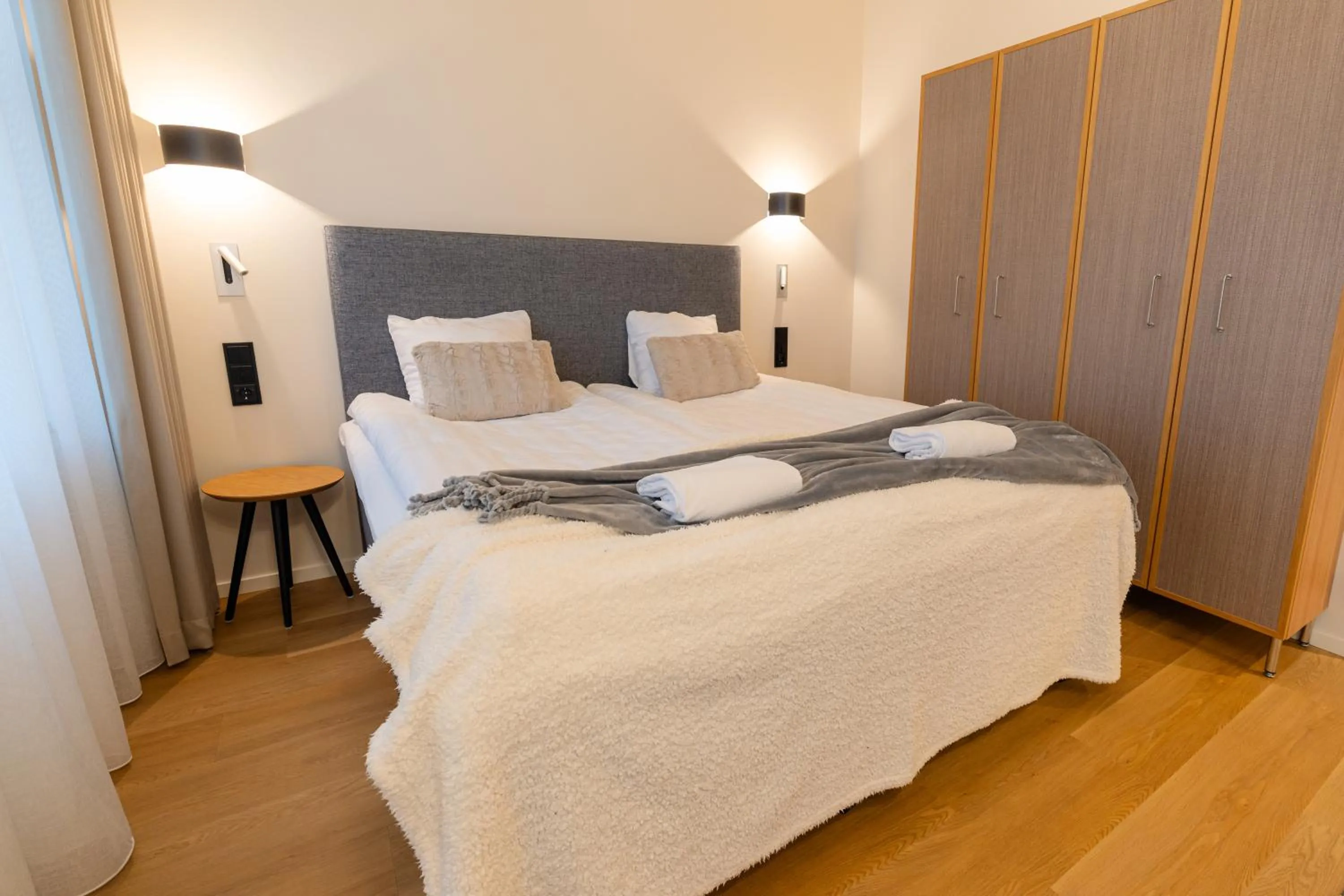 Bed in Postmaster Hotel