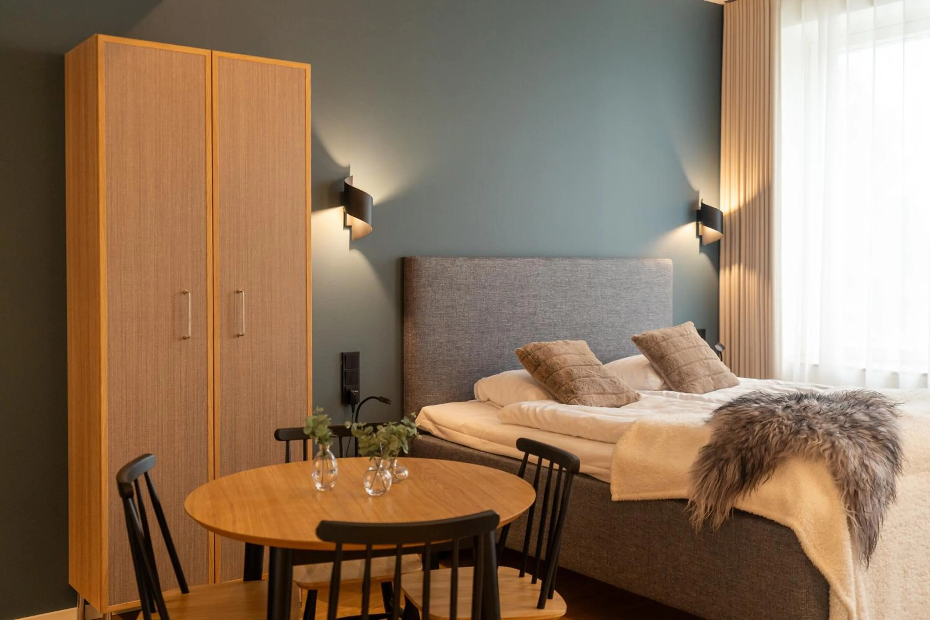 Bed in Postmaster Hotel