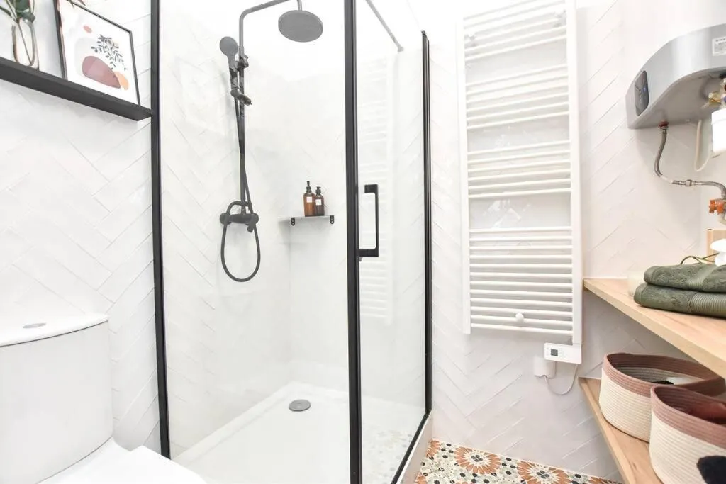 Charming Flat in Montmartre - Imhost
