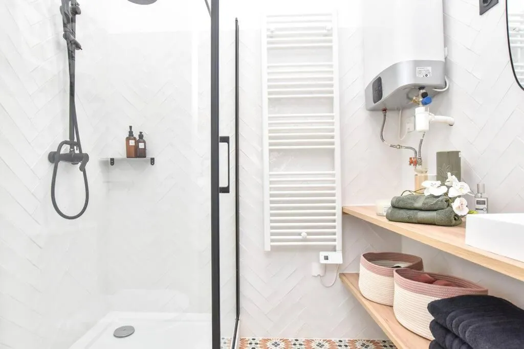Charming Flat in Montmartre - Imhost