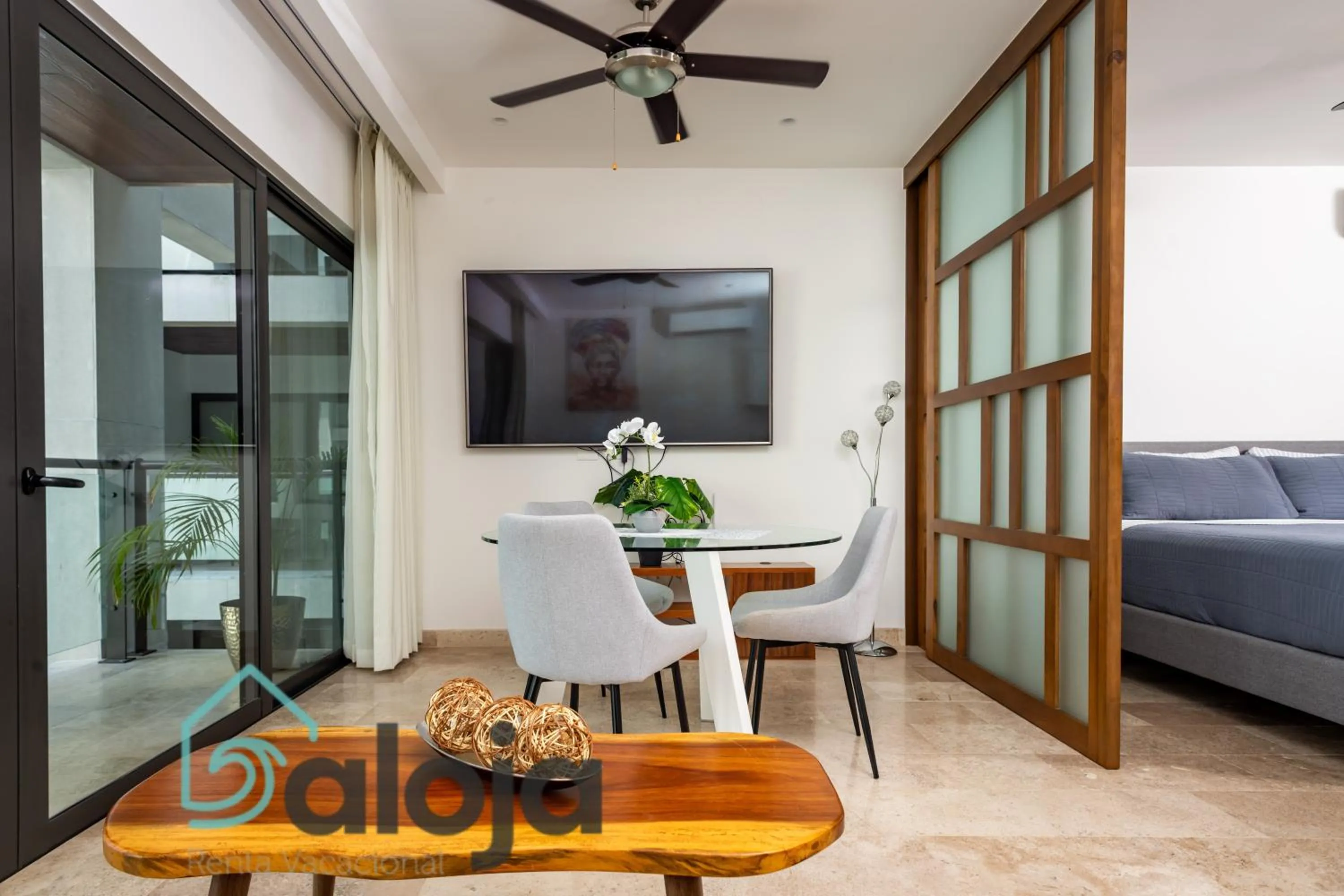 TV and multimedia in Ipana condo unos pasos de 5ta Avenida