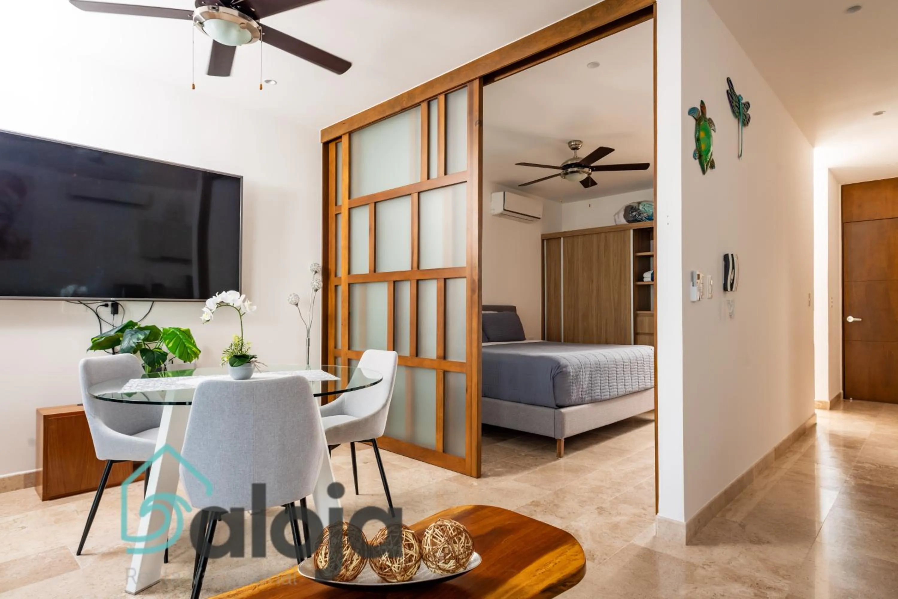 Photo of the whole room in Ipana condo unos pasos de 5ta Avenida