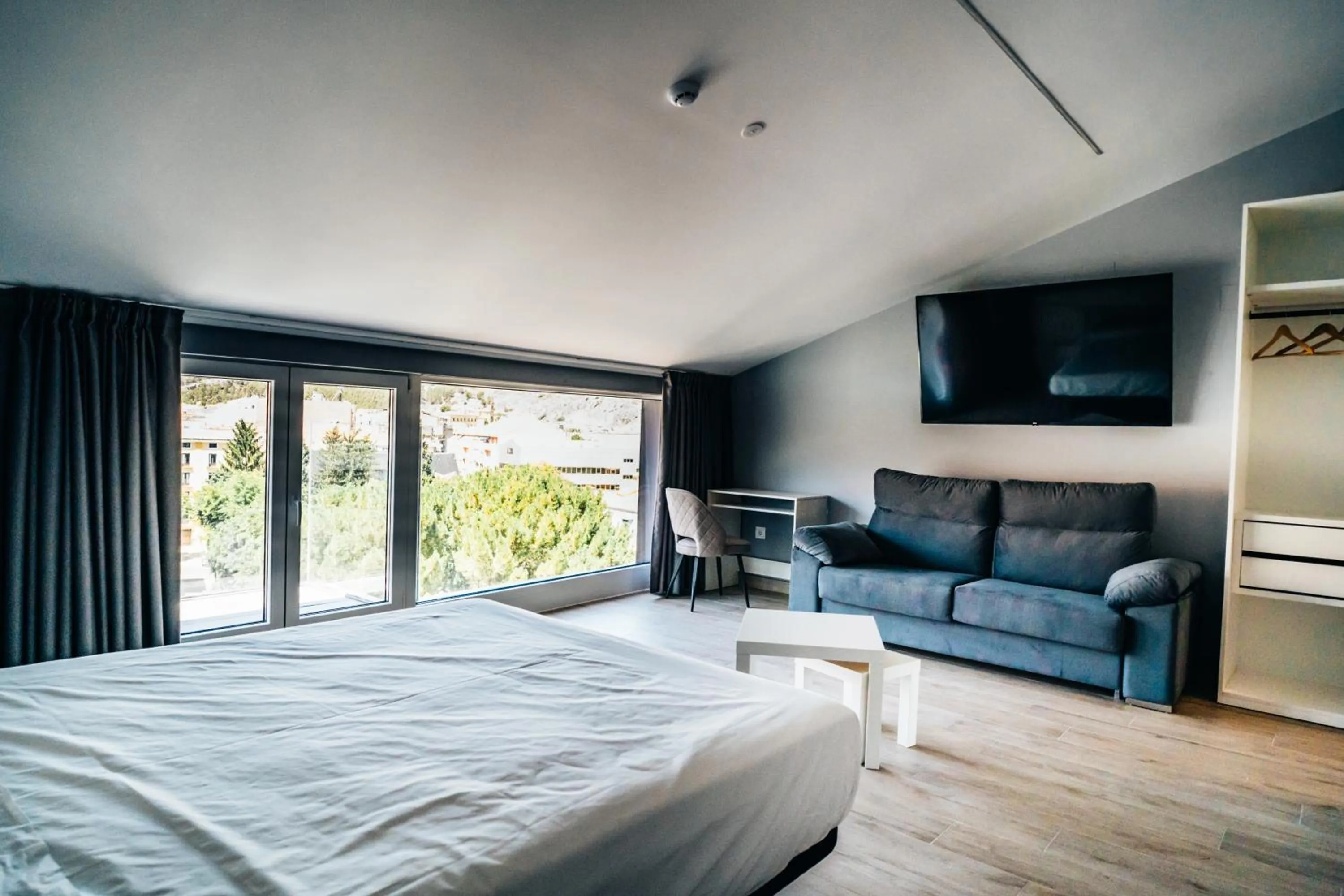 Bathroom in Arevalos Hotel